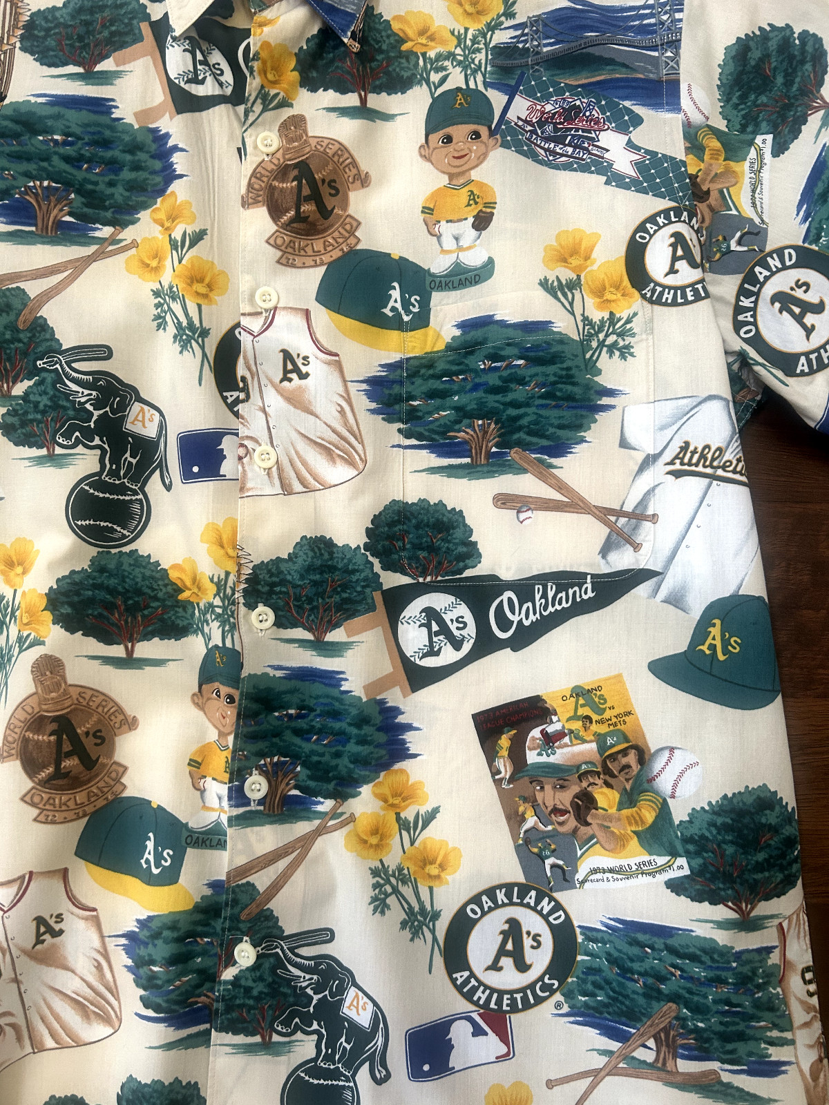 OAKLAND ATHLETICS HAWAIIAN SHIRT ‘WORLD SERIES LEGACY’ REYN SPOONER SIZE: MEDIUM