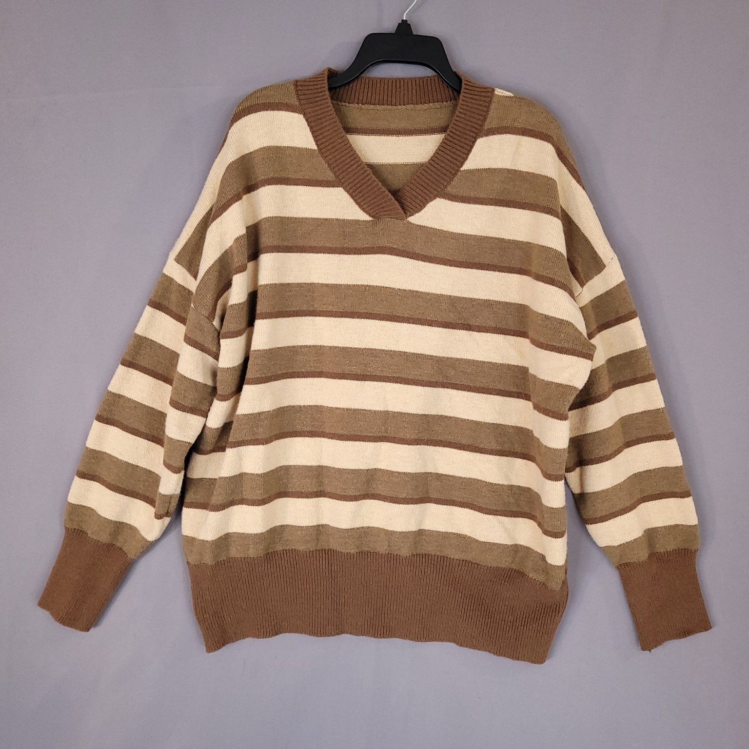 DAZY Men’s Sweater Brown Beige Stripe L Actual Size 2XL V-Neck Acrylic Blend