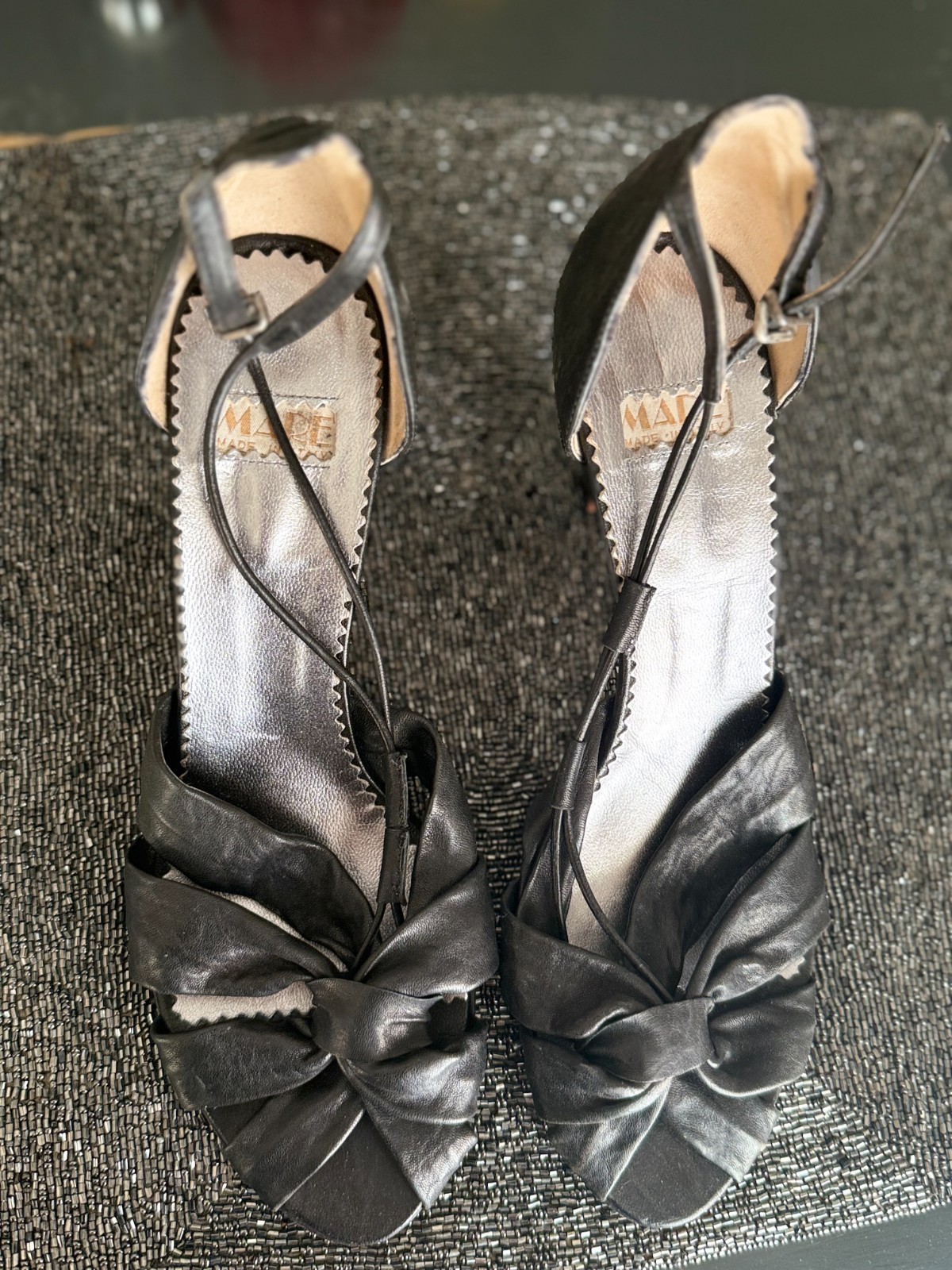 MAPE leather peep toe heeled heels. Color: MEEP