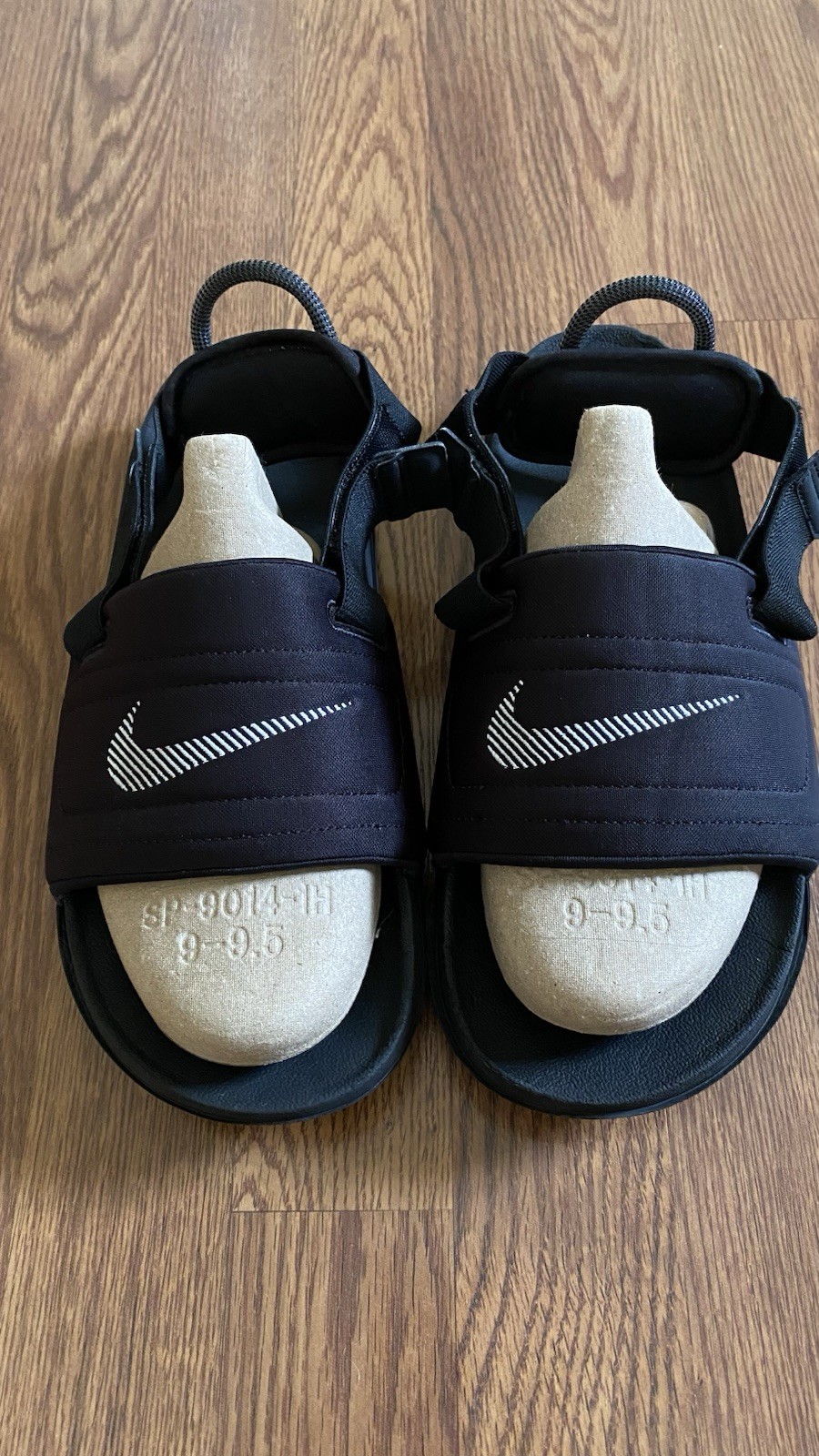 nike sandals men 11 used