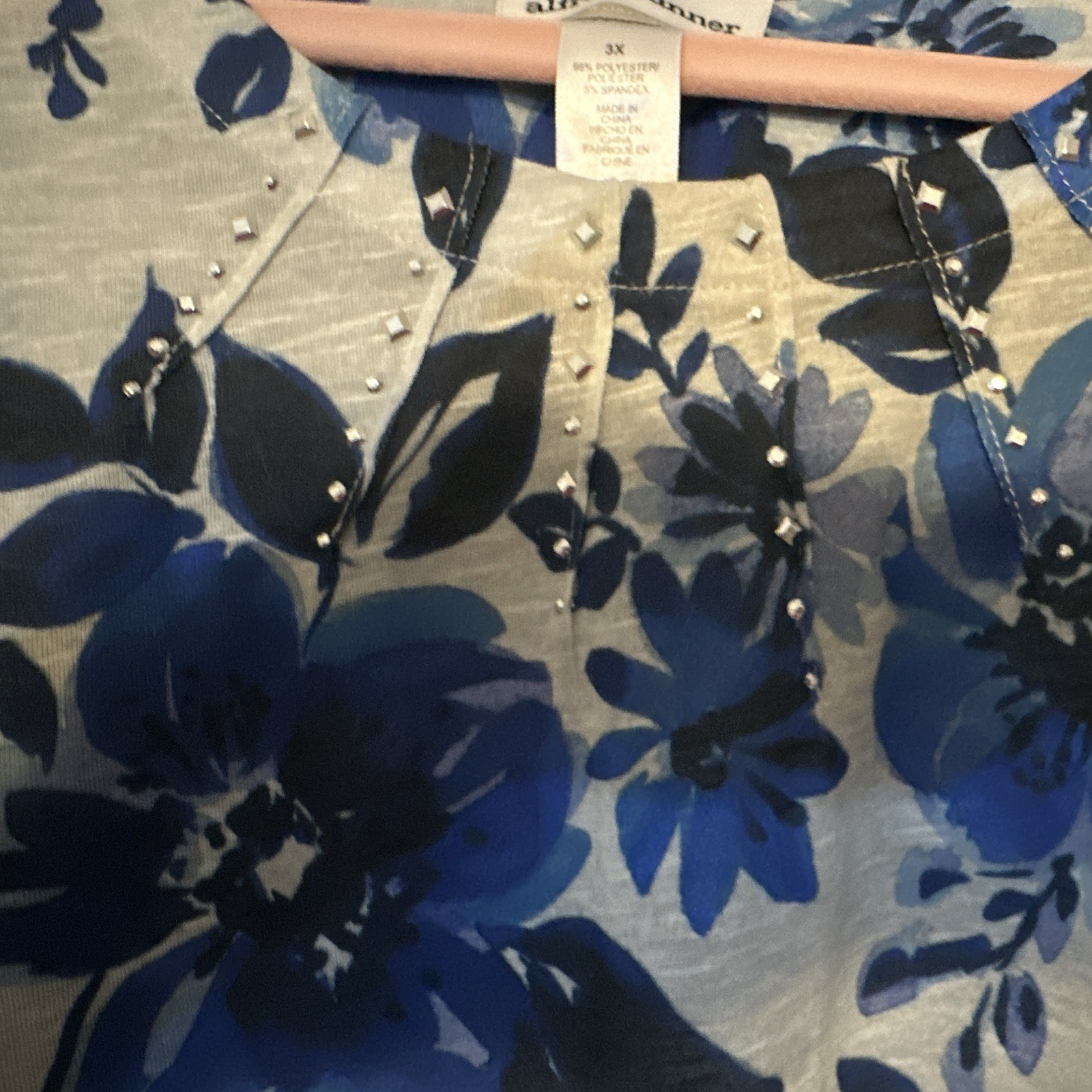 Alfred Dunner 3X Gray/Blue/Black Floral Studded Split Neck 3/4 Sleeve Knit Top