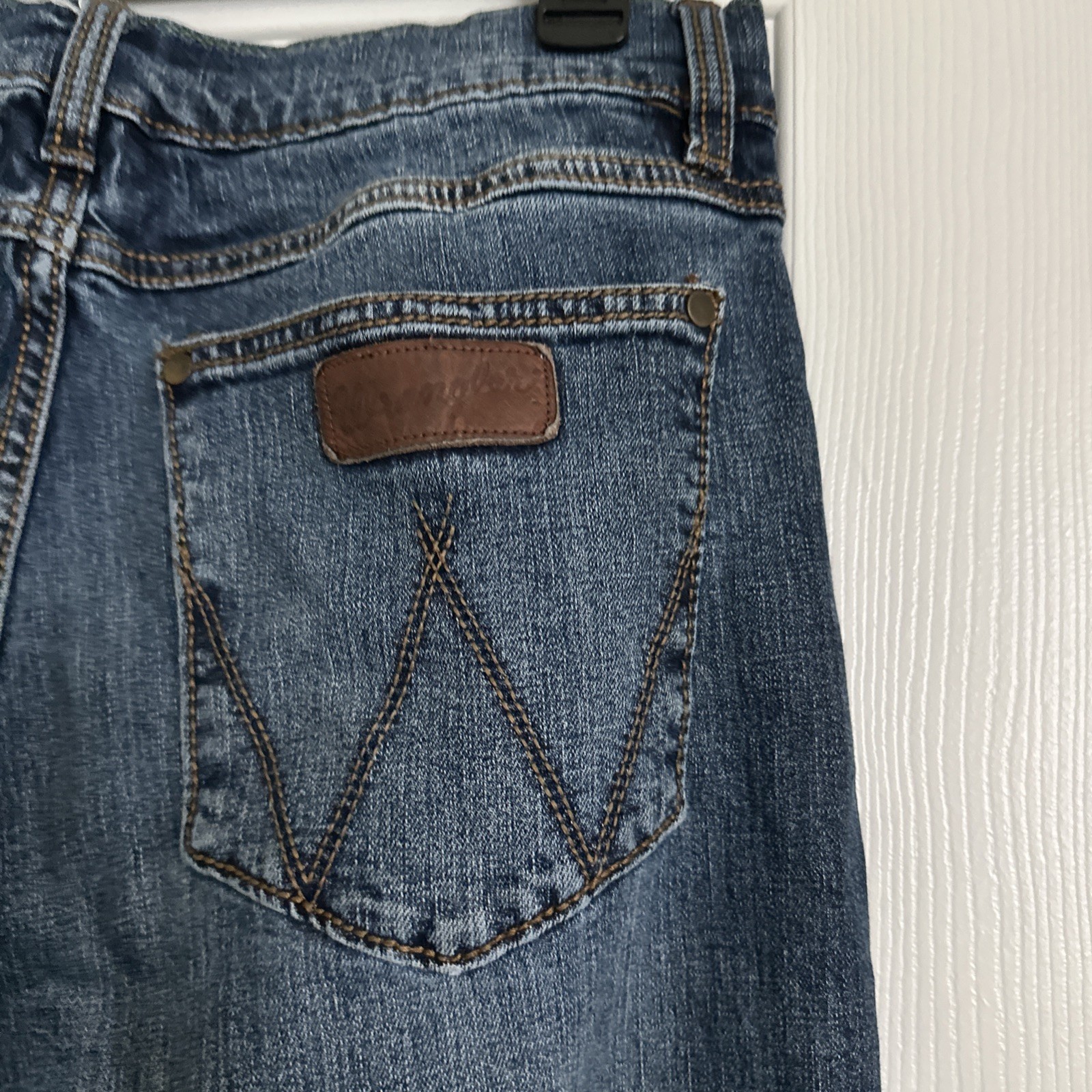 Wrangler Retro Slim Straight Men’s Blue Jeans Size 31×32