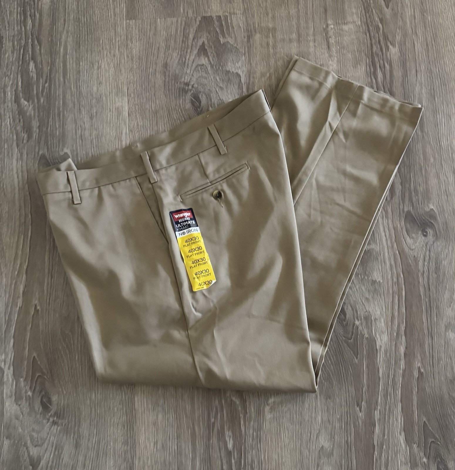Men’s Wranglers Ultimate Khaki Flat Front￼Pants