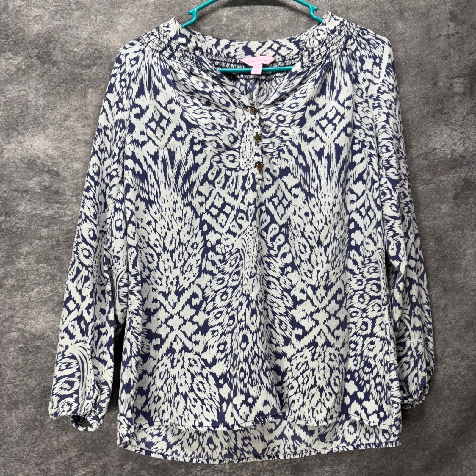 Lilly Pulitzer Elsa Blouse Top Womens XS 100% Silk Pineapple Party Navy White