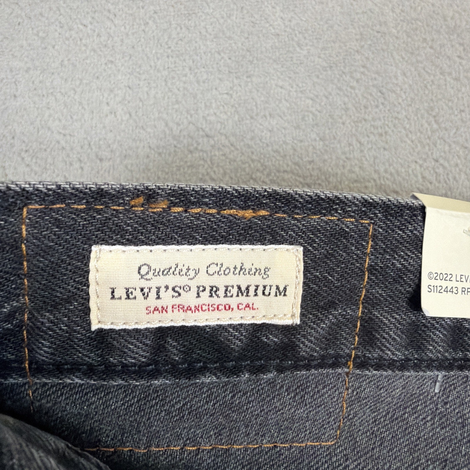 Levi’s 568 Premium Jeans Mens Size 33×32 Black Loose Straight Cargo Denim Cotton