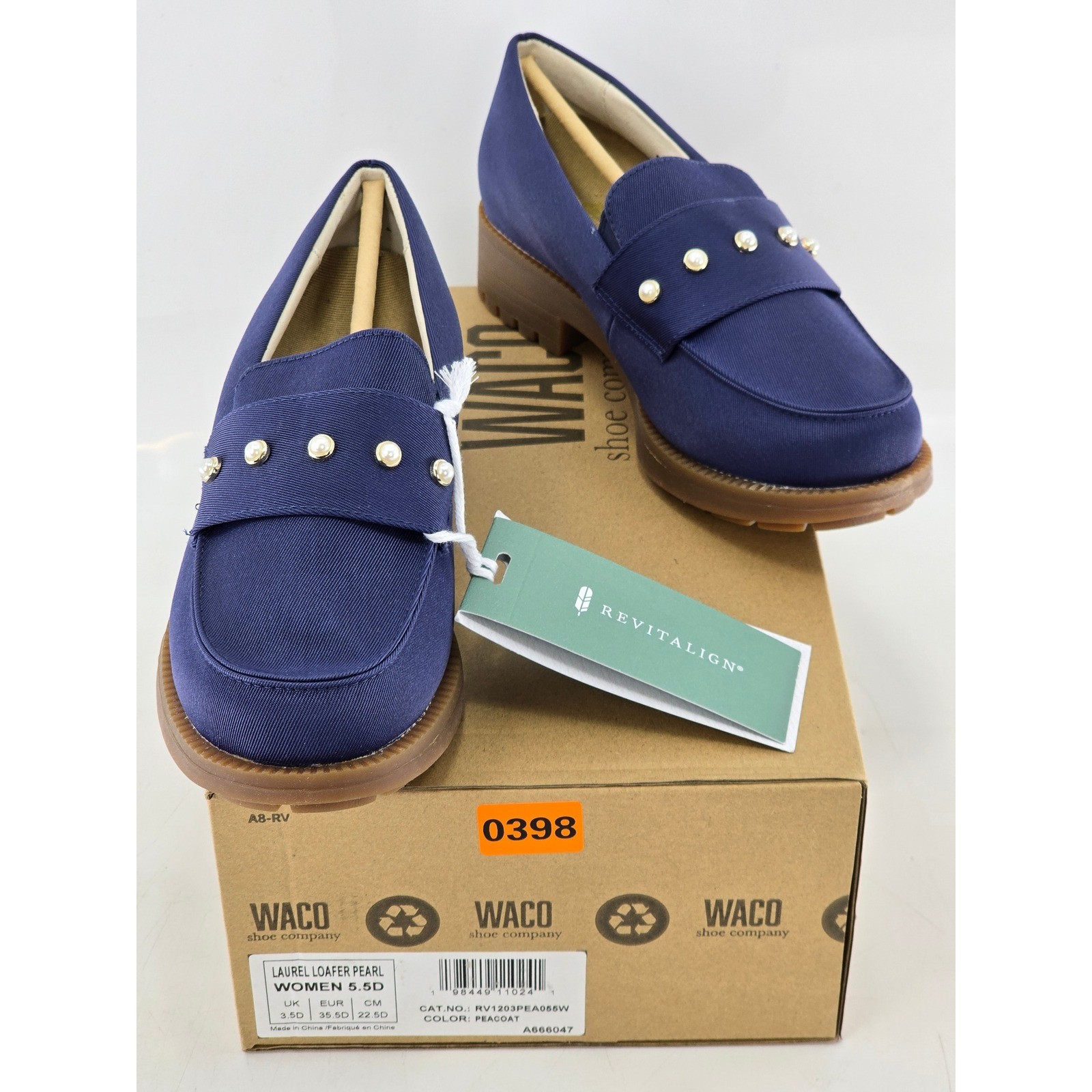Revitalign Laurel Loafer Pearl Women 5.5D Peacoat Blue Studded Lug Sole -New