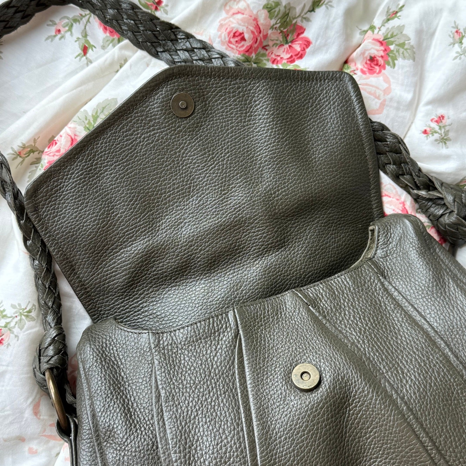 Falor Pebbled Leather Shoulder Bag Artisanal Green Boho Braided Strap Made Italy