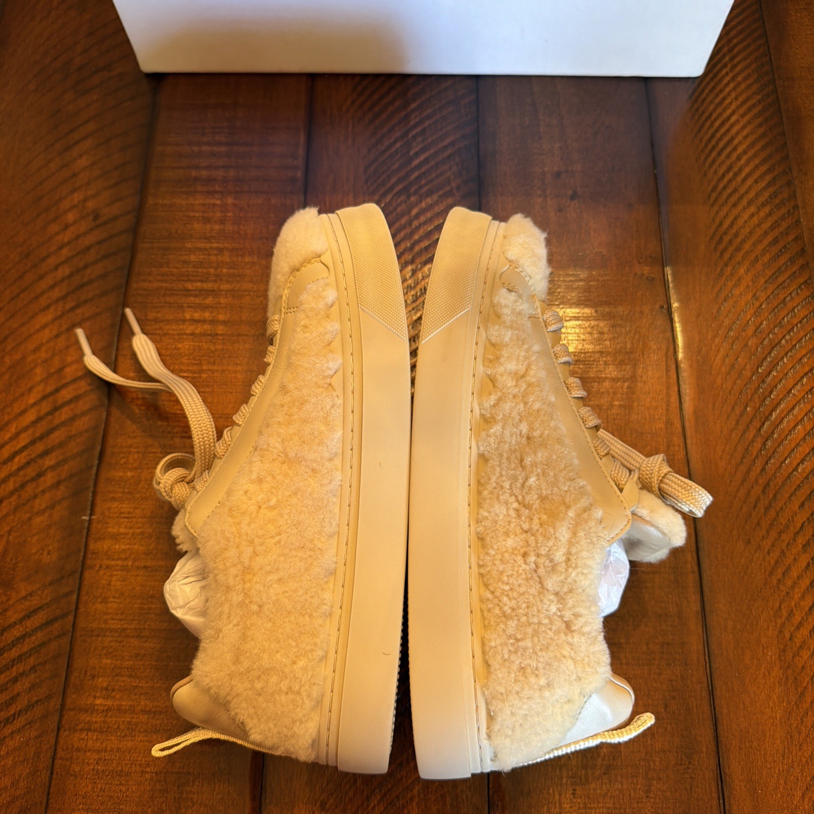 Authentic New Chloé Lauren Shearling Sneakers EU 37 US 7 Beige NIB Box Dust Bags