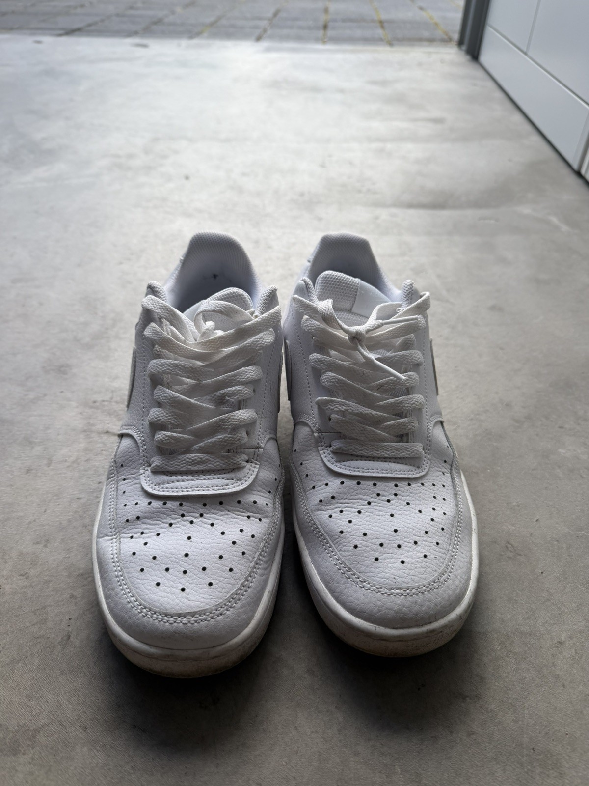 Nike Court Vision Low Men’s Sneakers Triple White, Size 9.5
