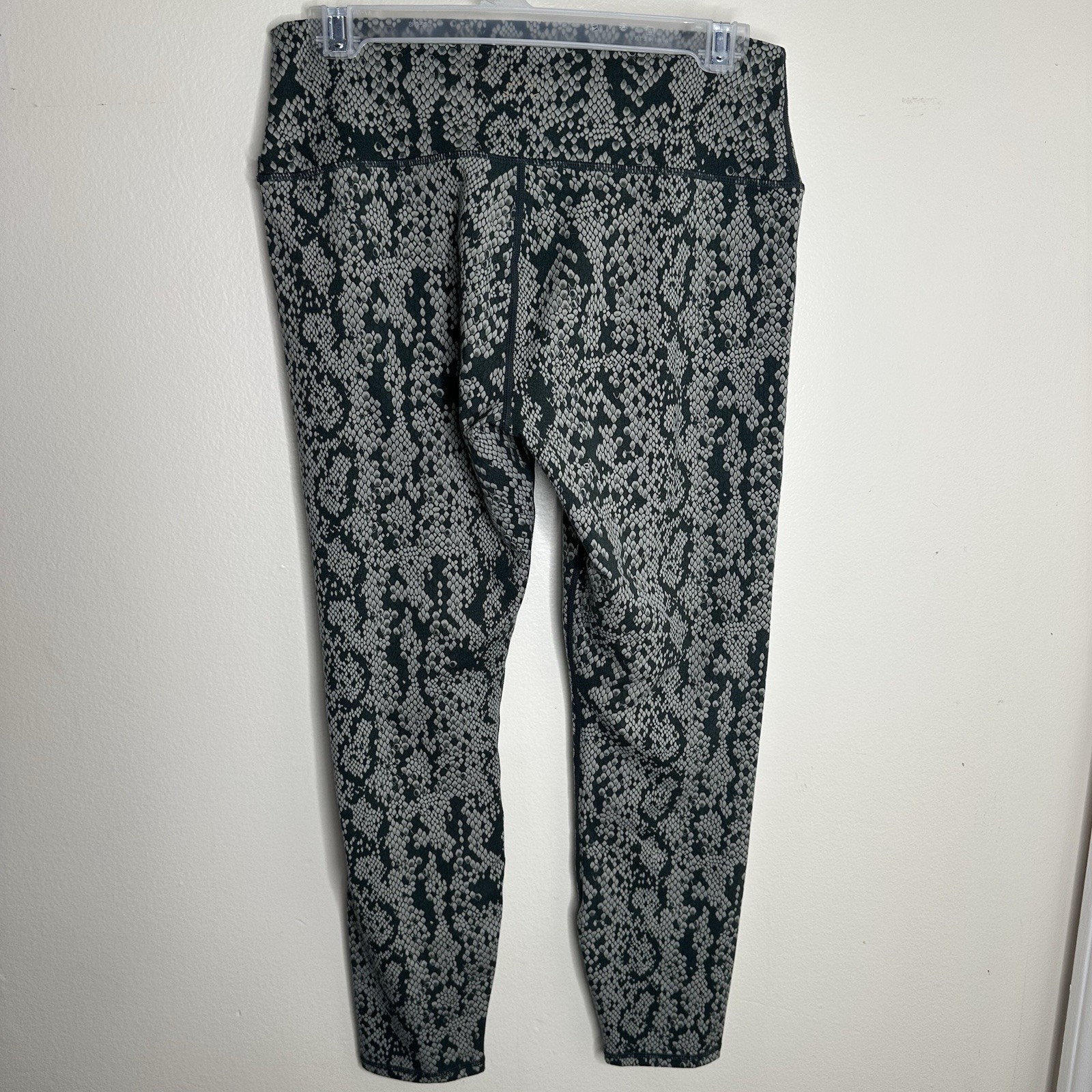 Varley Century 2.0 Snake Print Leggings Green size Large