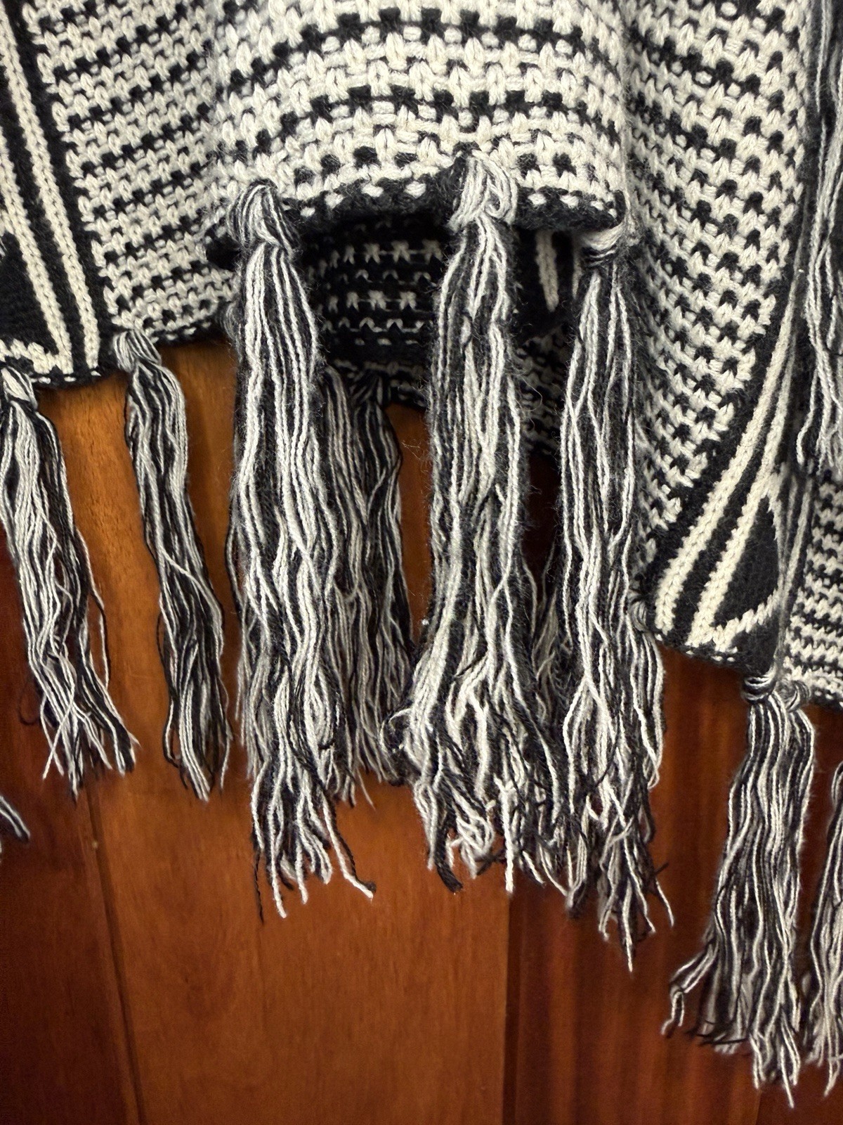 ANTHROPOLOGIE Do Everything In Love Poncho ONE SIZE Black/Cream Acrylic Knit