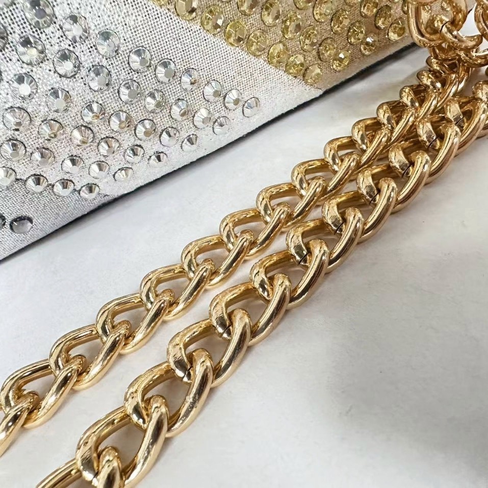 Kurt Geiger London Ombre Crystal Crossbody Bag Gold Eagle Chain 21×8×15 cm