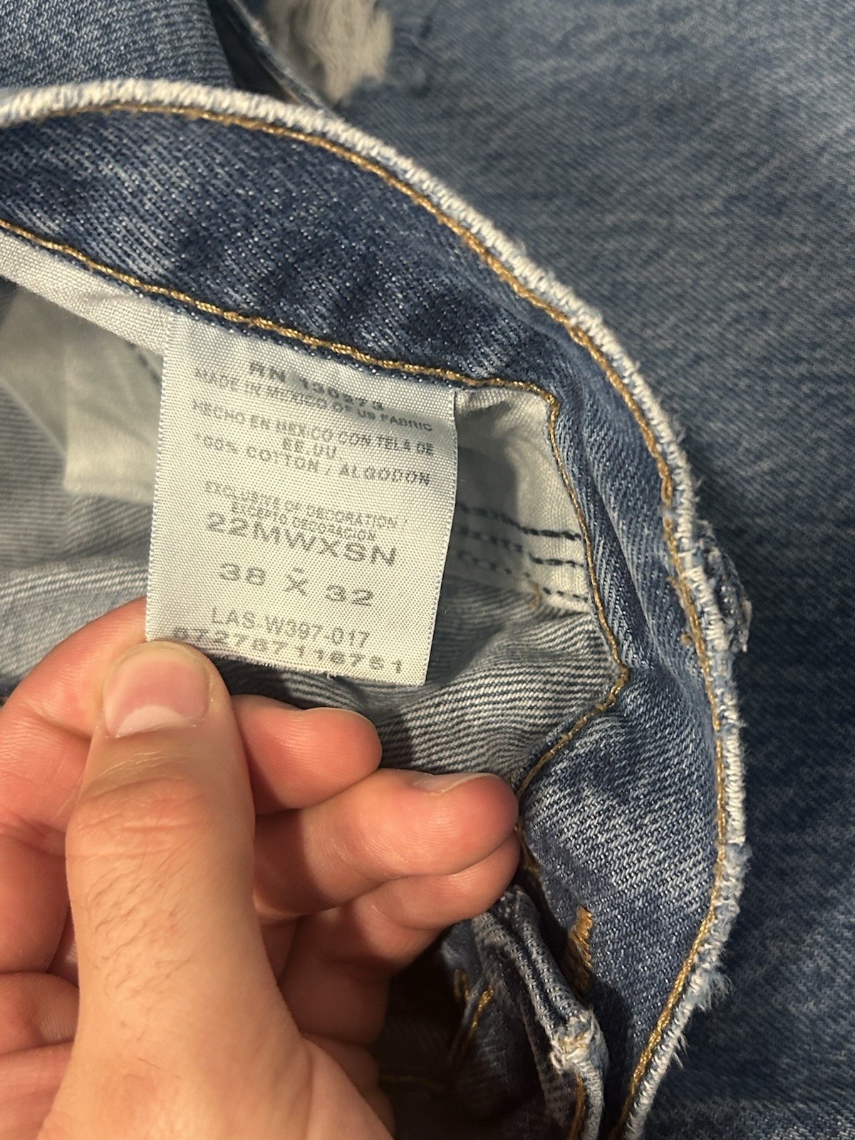 Wrangler 20X Mens Relaxed Fit Light Wash Distressed Denim Jeans Size 38×32 Baggy
