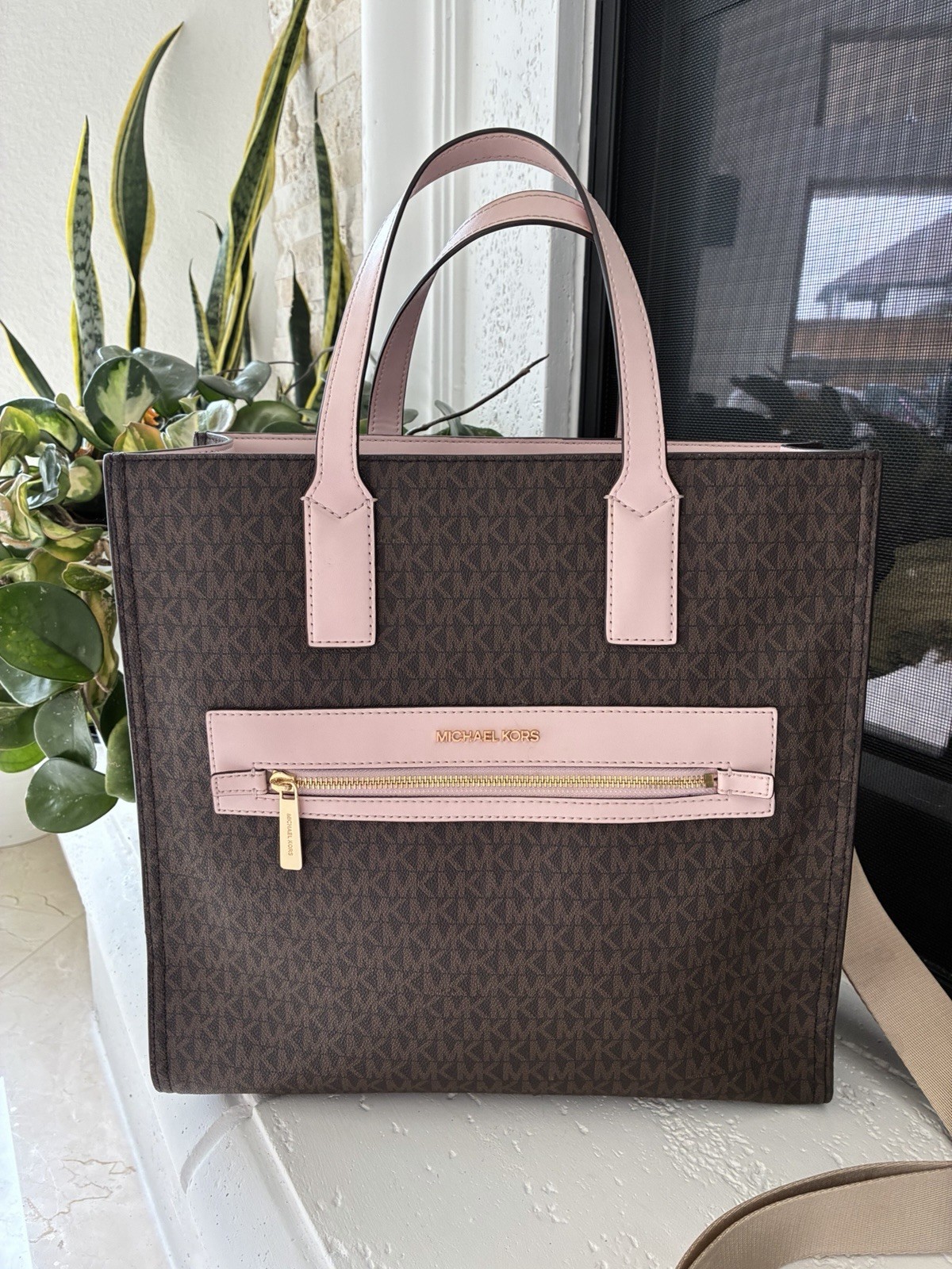 Michael Kors Large Tote Signature MK Pink And Brown