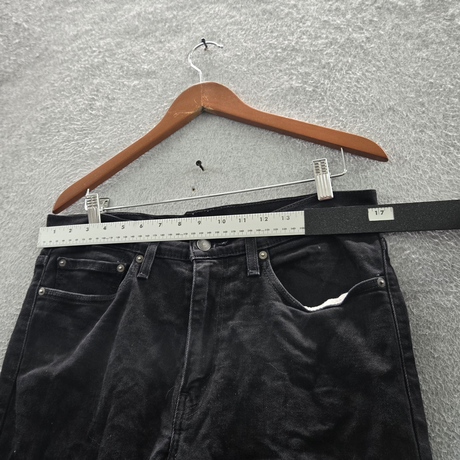 Levi’s 510 Men Jeans 34X32 Black Denim Skinny Fit 29″ Inseam Mid Rise Pockets