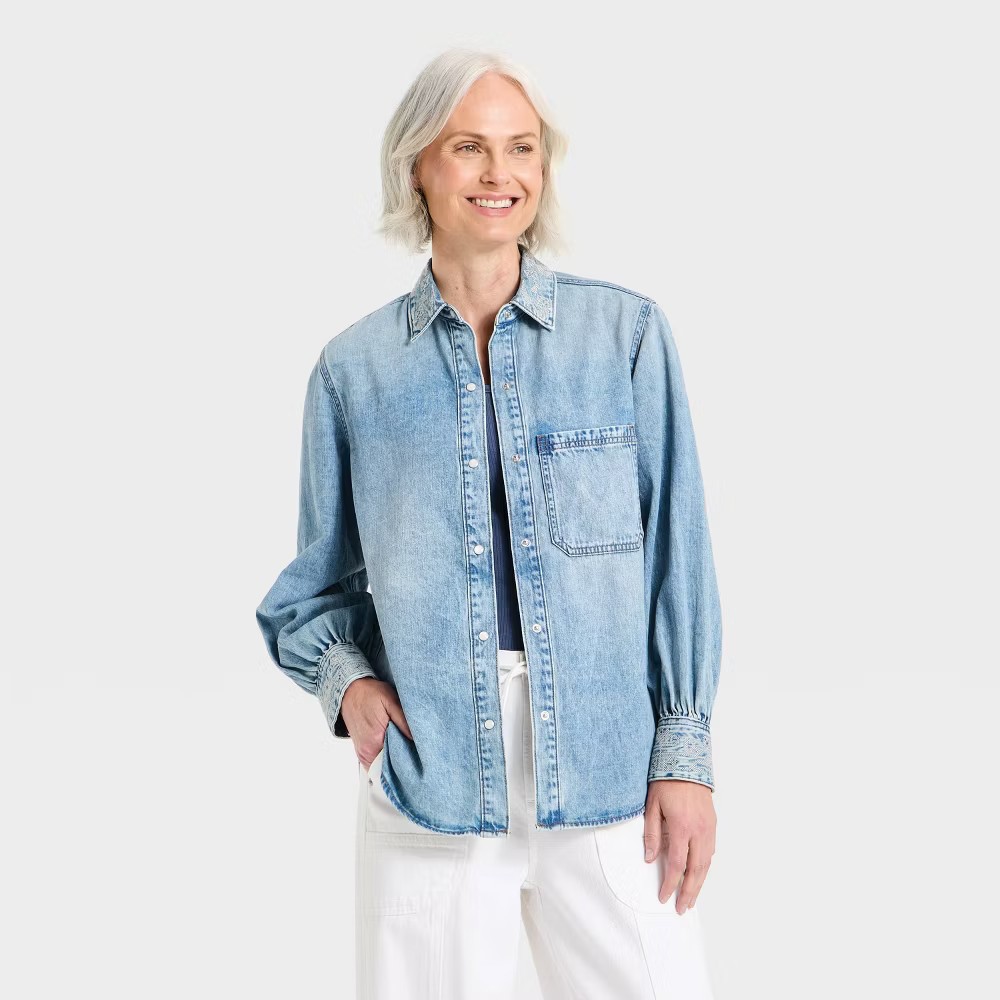 Women Embroidered Denim Shirt – Universal Thread Medium Wash M