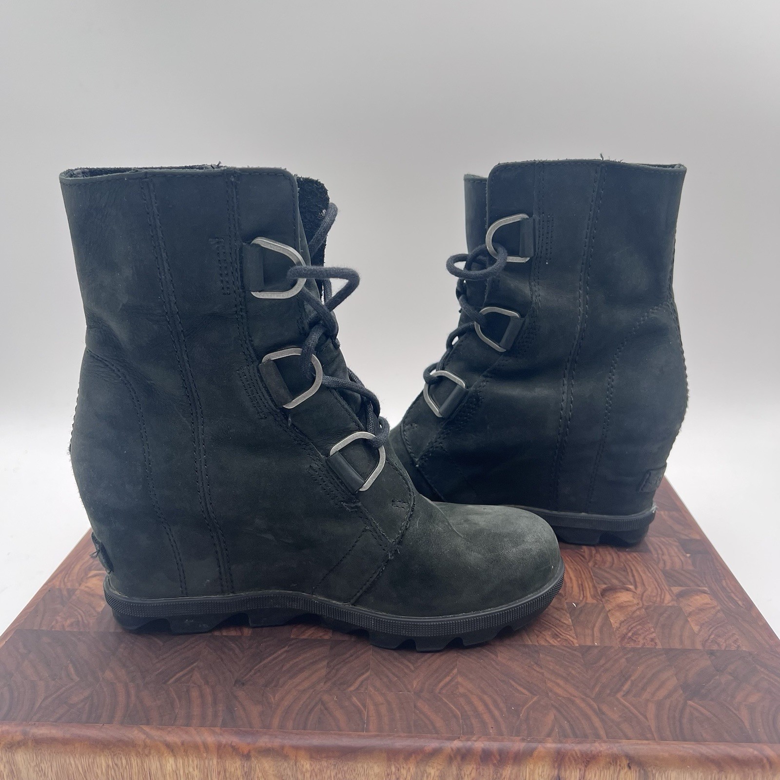 Sorel Women Joan of Arctic Wedge Waterproof Suede Boots Size 6.5 Olive Lace Up