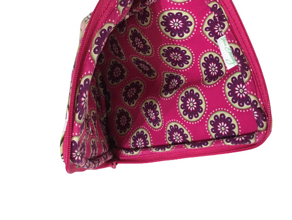 z VERA BRADLEY Very Berry Tablet Sleeve 6.25 in x 8.5 in x .75 in Zip Close