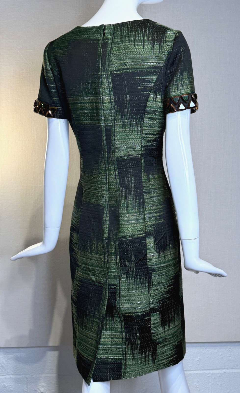Pre-Fall 2009 CAROLINA HERRERA Jeweled Knee-Length Shift Dress Size 8, VTG 2000s