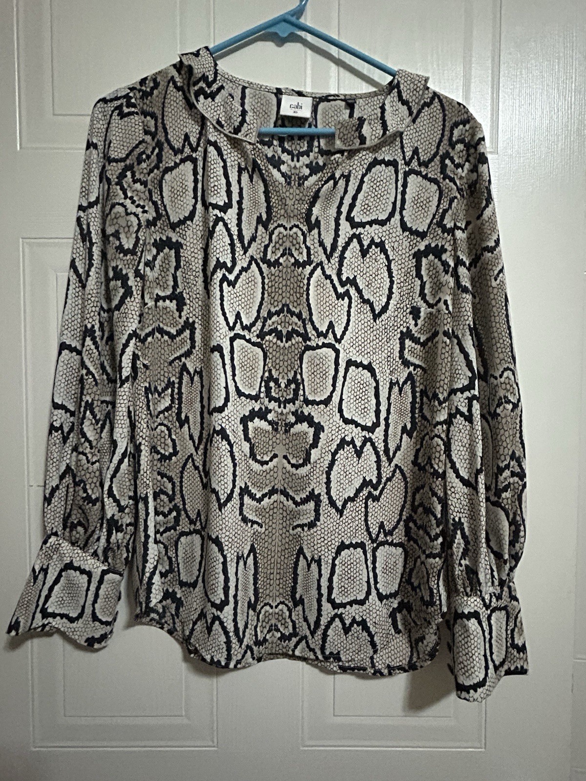 CAbi Women’s Blouse Long Sleeve Snake Print Size XS