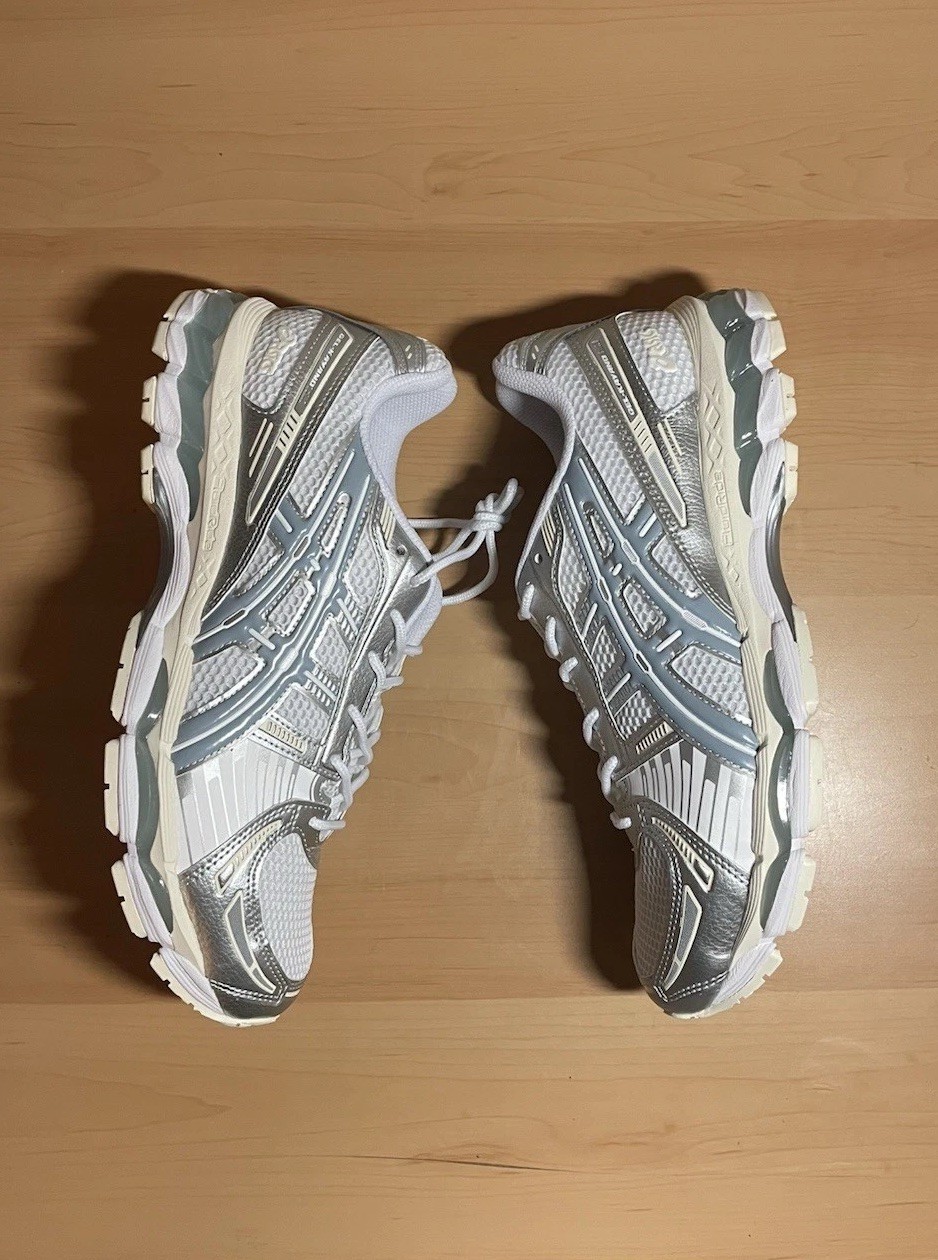 Size 10 – ASICS Gel Kayano 12.1 “White/Dolphin Grey” New/Never Worn 1203A759-101