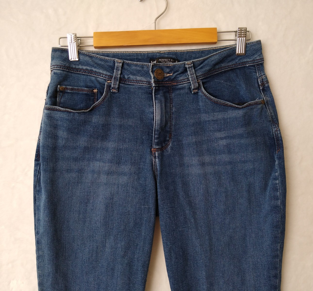 Lee Jeans Womens 10 Short Blue Denim Straight Leg Perfect Fit Mid Rise Stretch