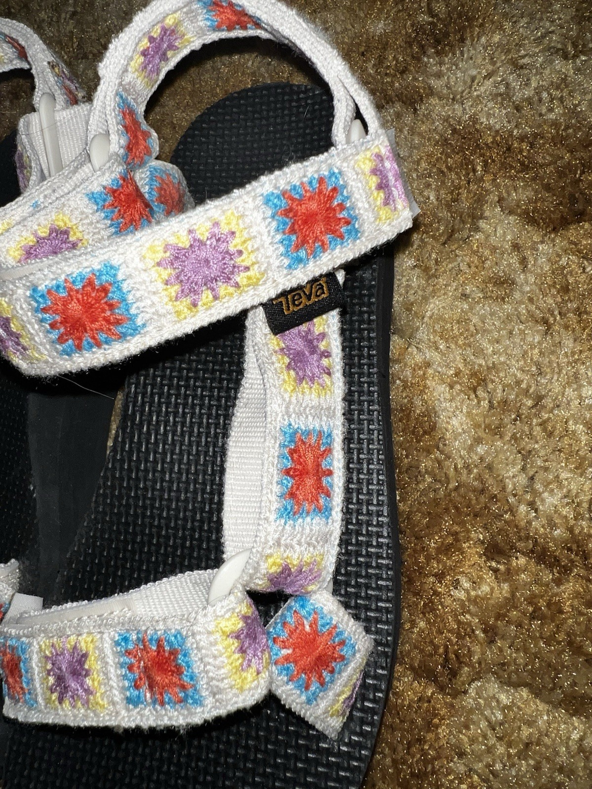 TEVA EXPLORE FLATFORM UNIVERSAL CROCHET PLATFORM SANDALS, size 7 Category Sandal