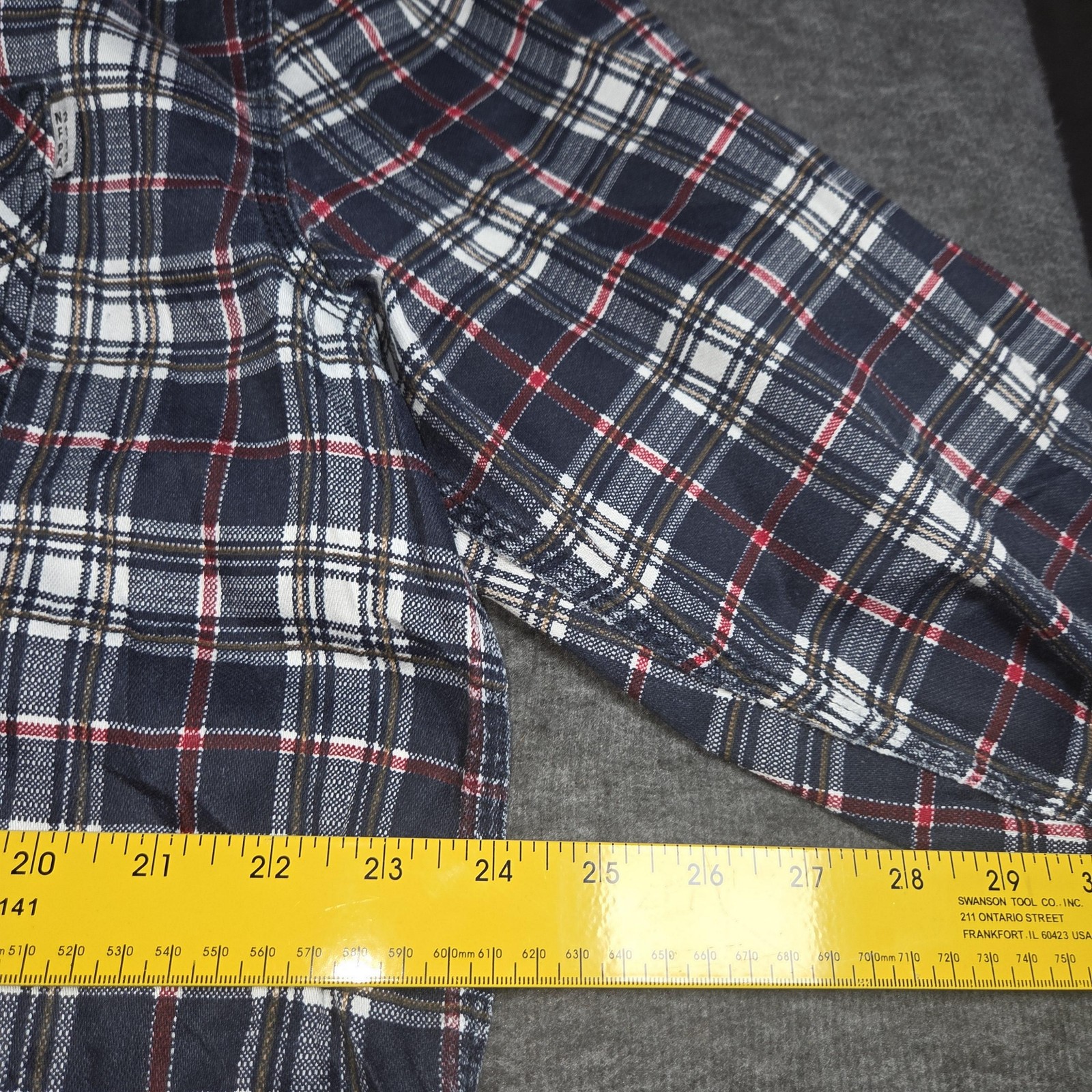 Carhartt Shirt Mens Large Blue Plaid FR Flame Resistant Workwear NFPA 2112