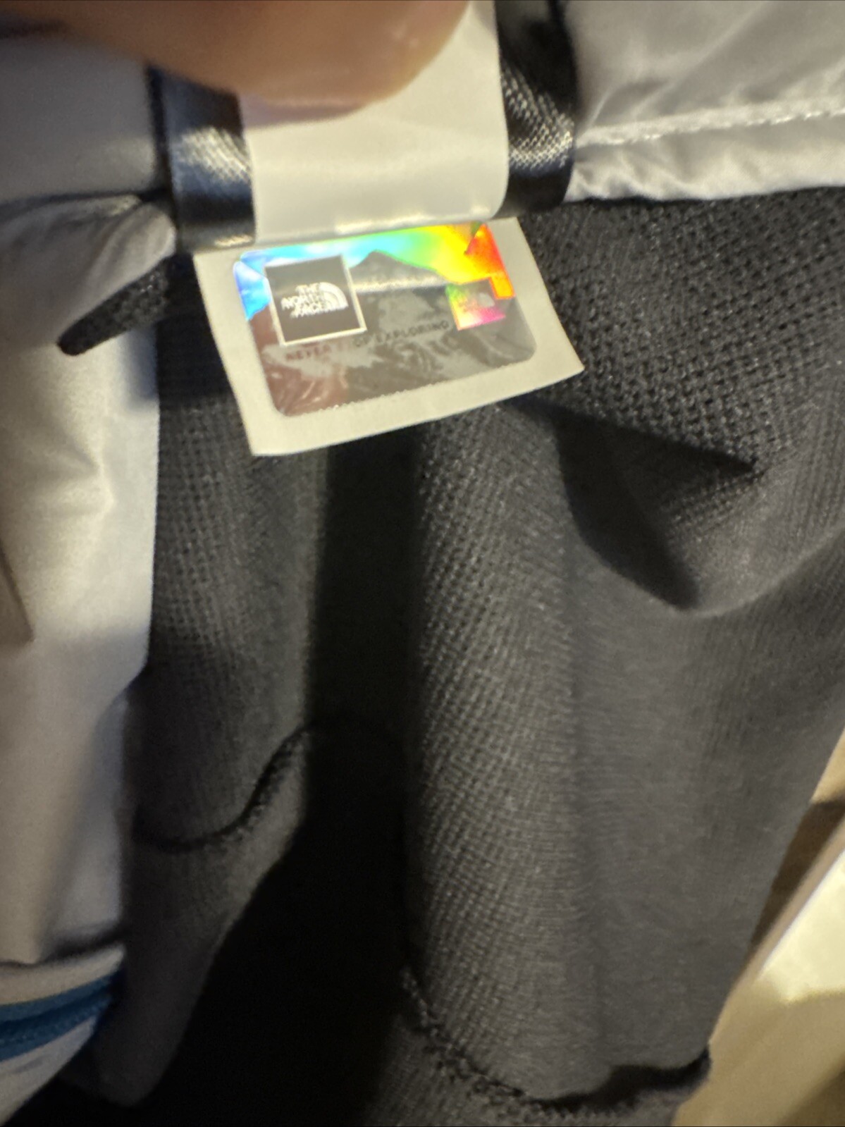 THE NORTH FACE MENS LARGE GRAY/BLUE BLACK LIGHT WEIGHT JACKET WITH THUMBHOLES
