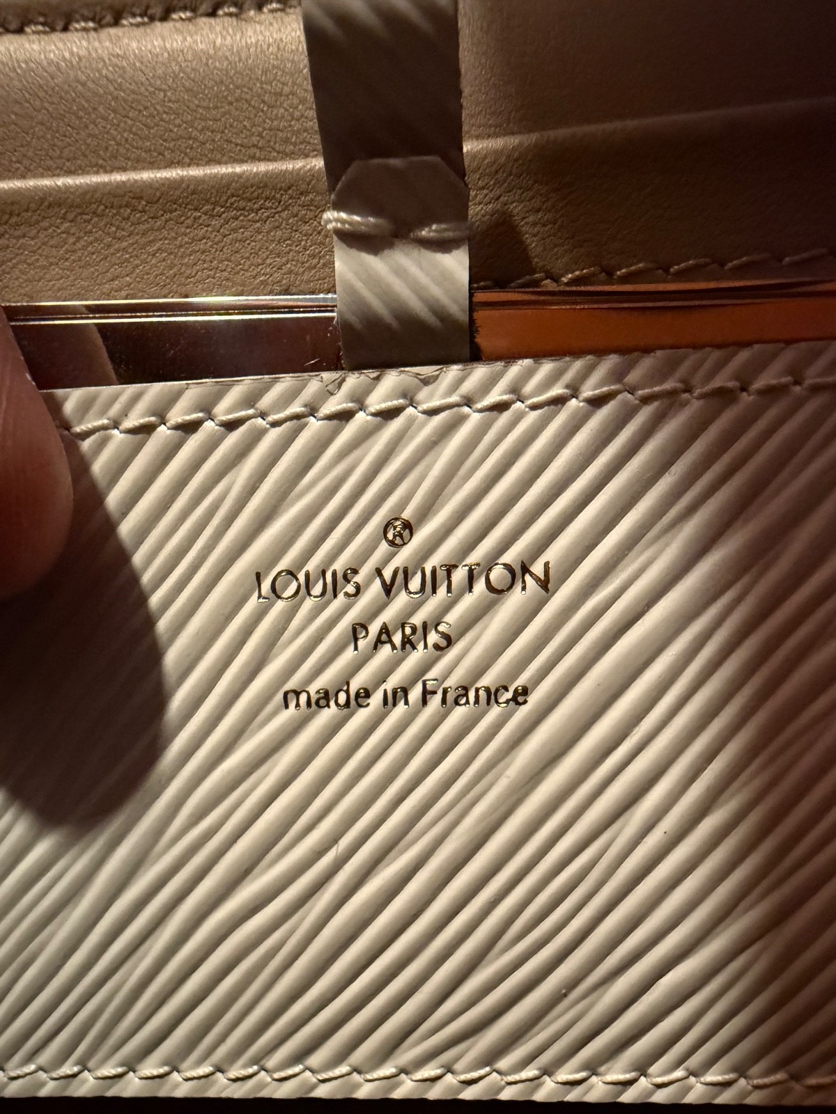 Louis Vuitton Twist MM White Épi Leather, gold hardware, epi leather hand