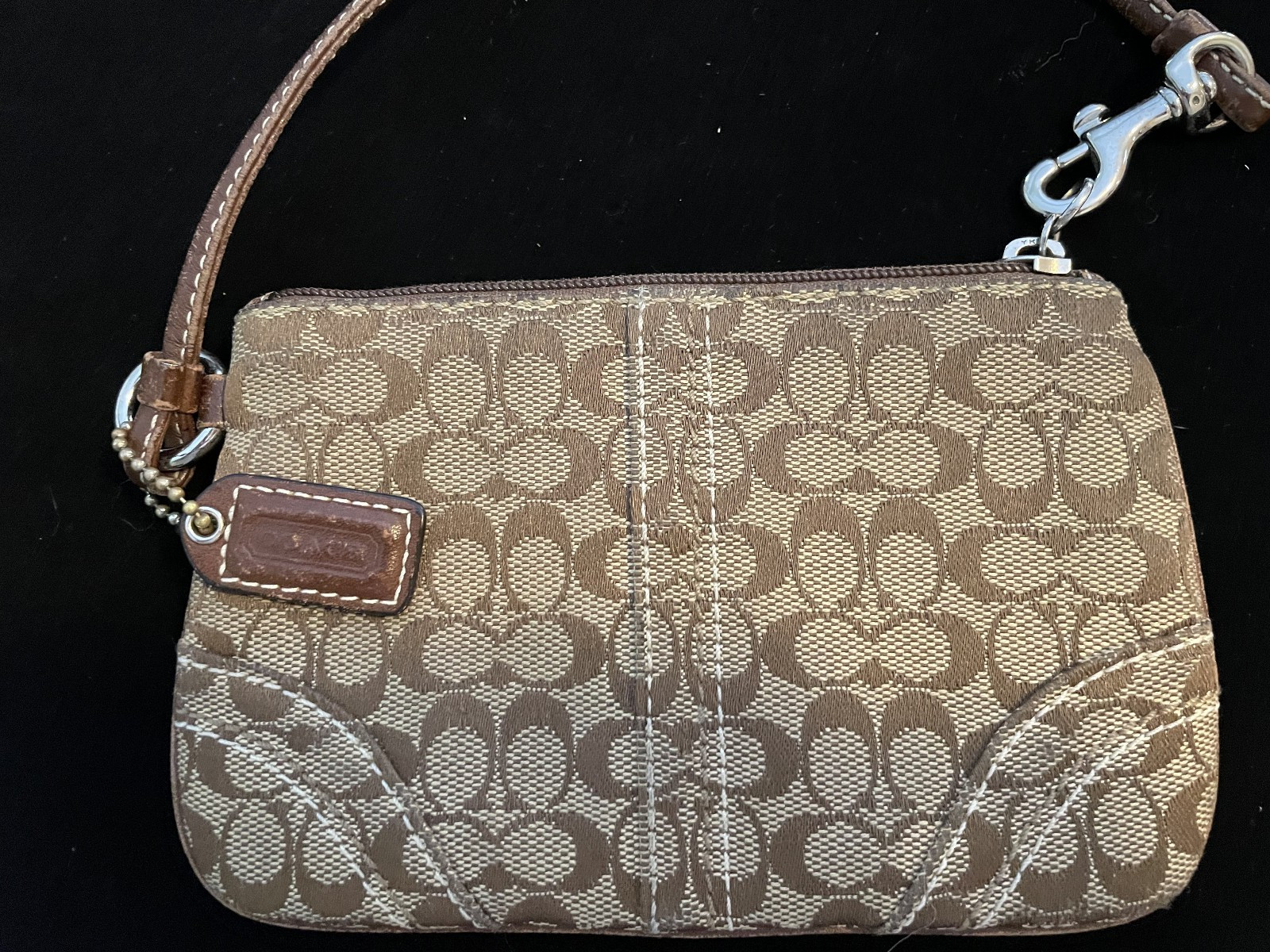 Coach brown wringlet 4 by 6 inches