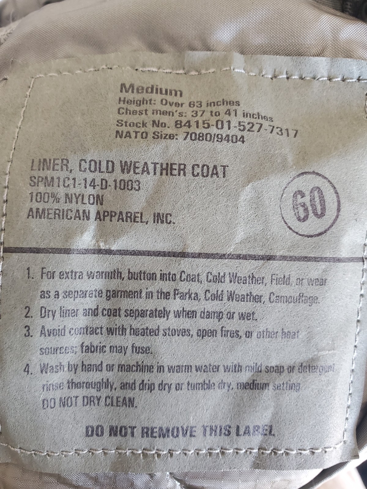 USGI (NEW) Liner Cold Weather Jacket Mens Medium Quilted Button Military Jacket