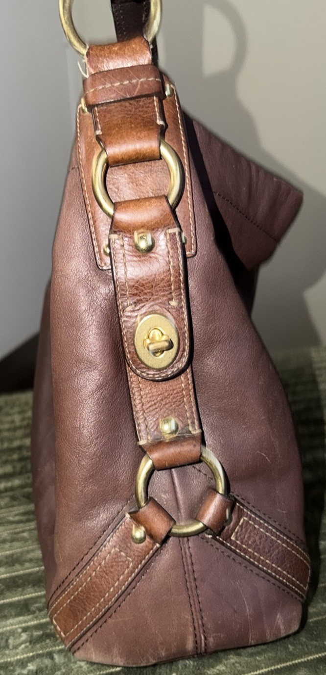Coach Women’s Large Brown Shoulder Bag Zip, Gold/Brass Hardware Charm Pockets