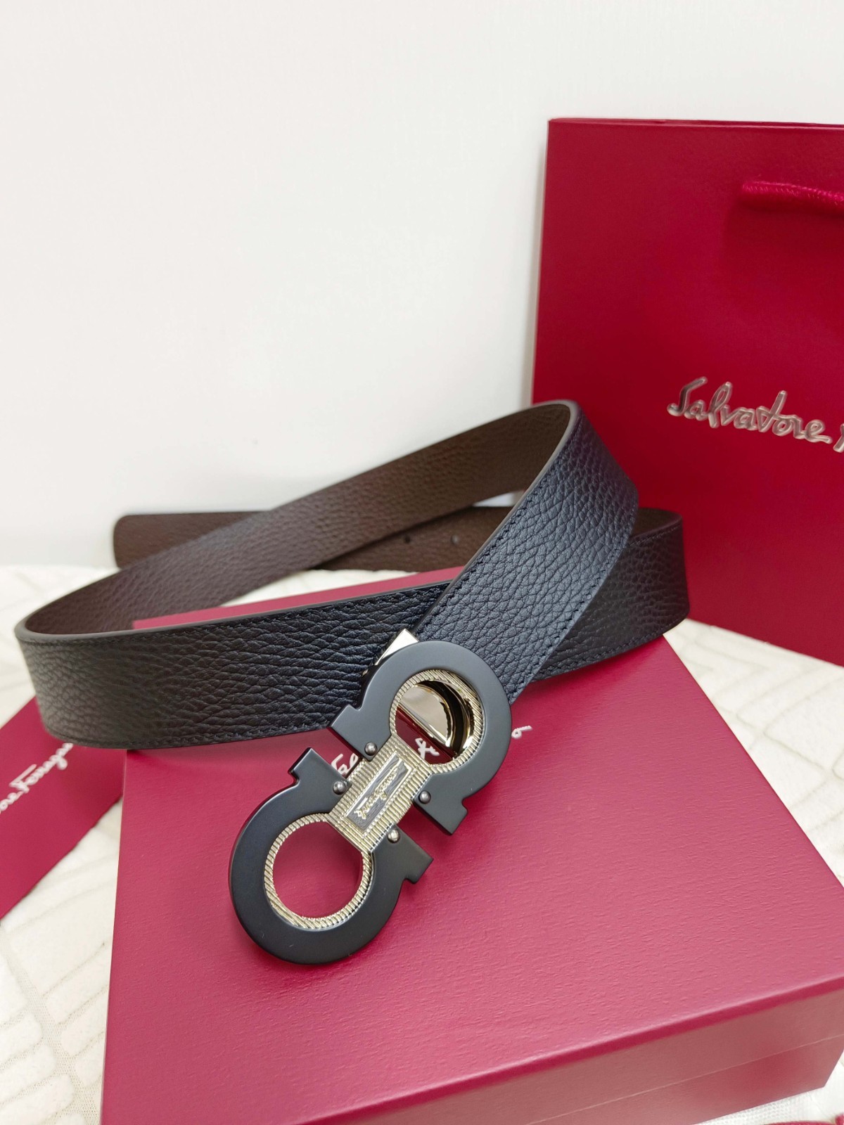 Salvatore Ferragamo Gancini Leather Belt Adjustable Buckle Luxury Designer Size