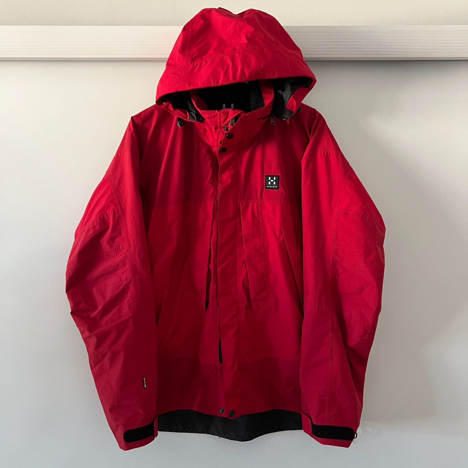 Haglofs Gore-Tex XCR Jacket Red Hooded Waterproof Shell Coat Outdoor Mens Size L