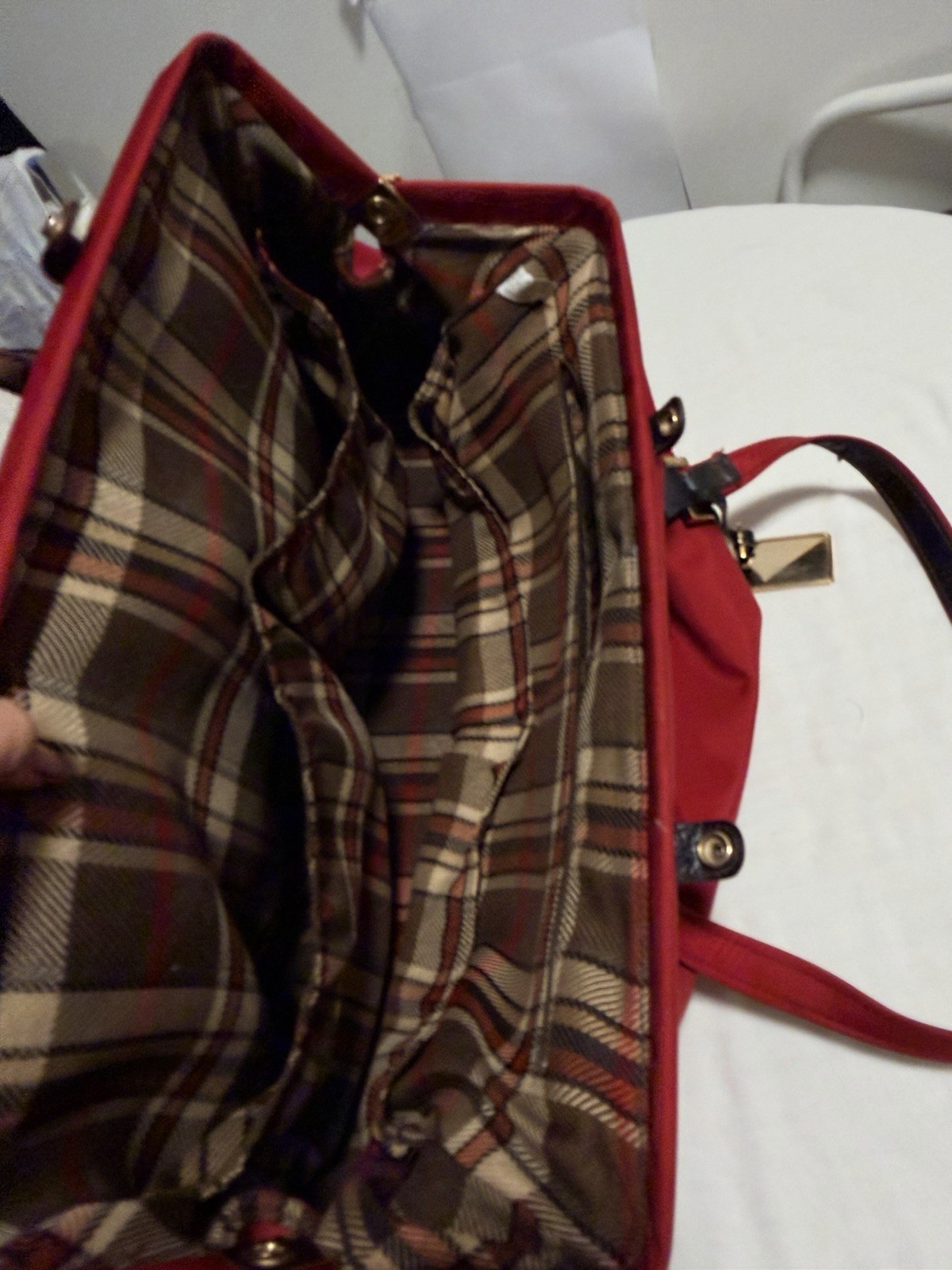 Adrienne Vittadini Red Tote Zip Plaid Lining Inner Pockets Black Leather Handles