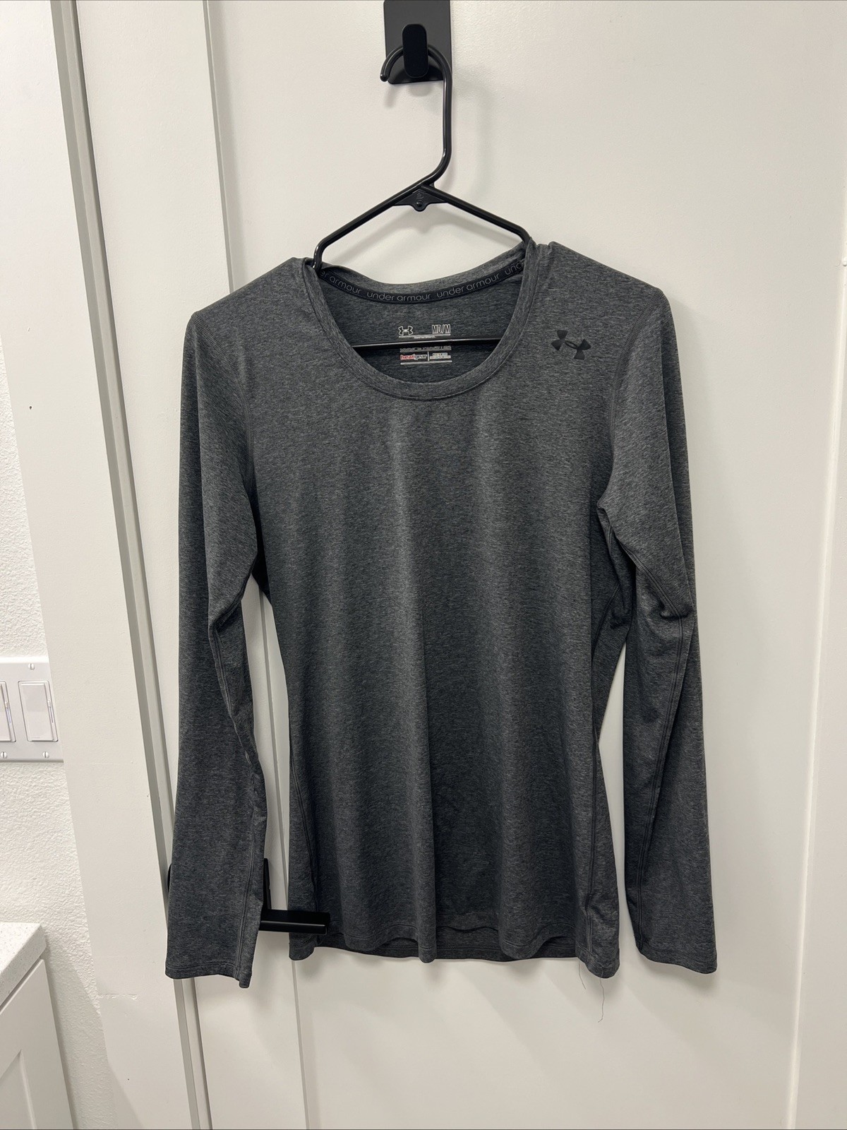 Underarmour Womens Long sleeve heat gear top fitted medium