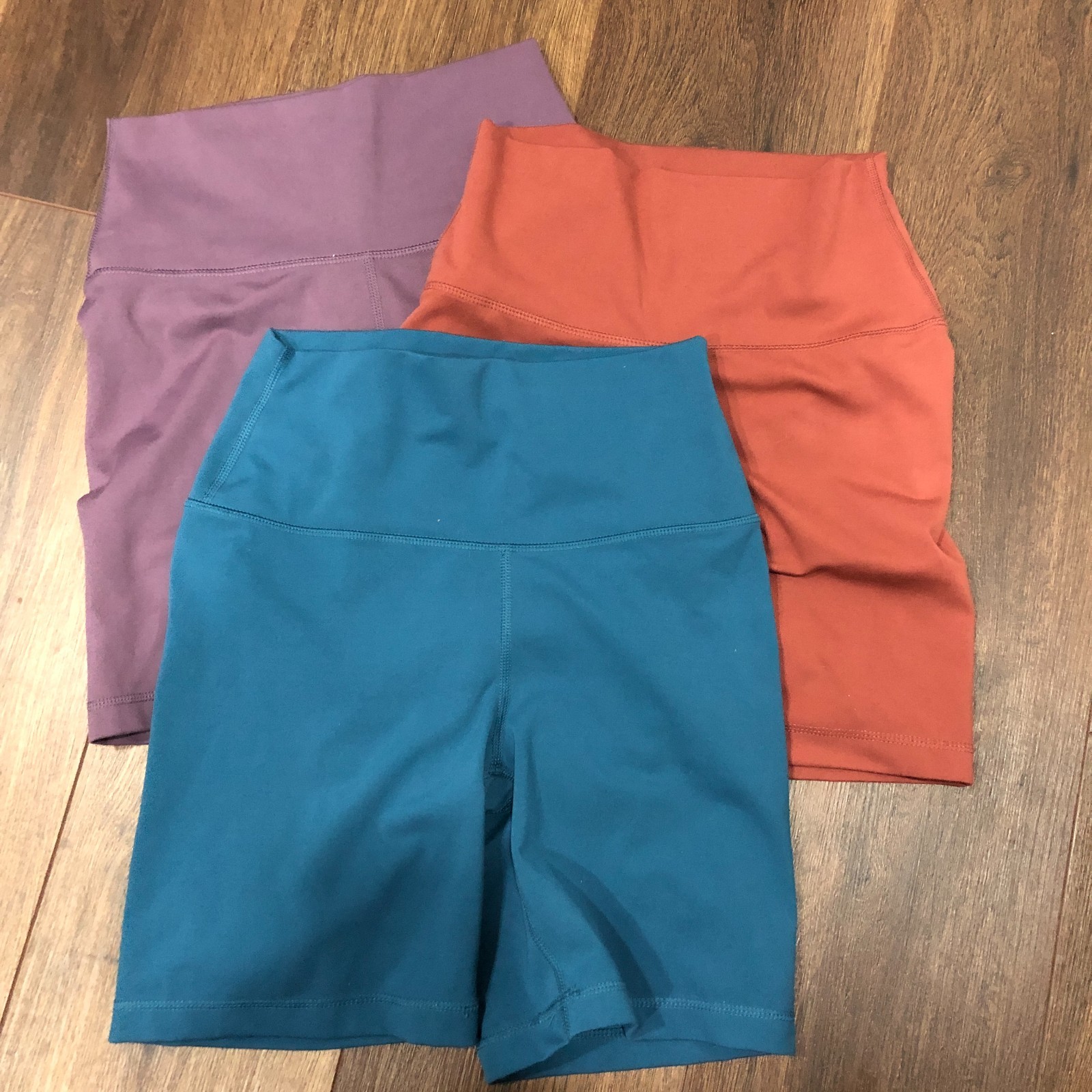 Yogalicious – Lux Everyday Biker Short Yoga Pilates 6.5″ inseam Stretch Sz M LOT