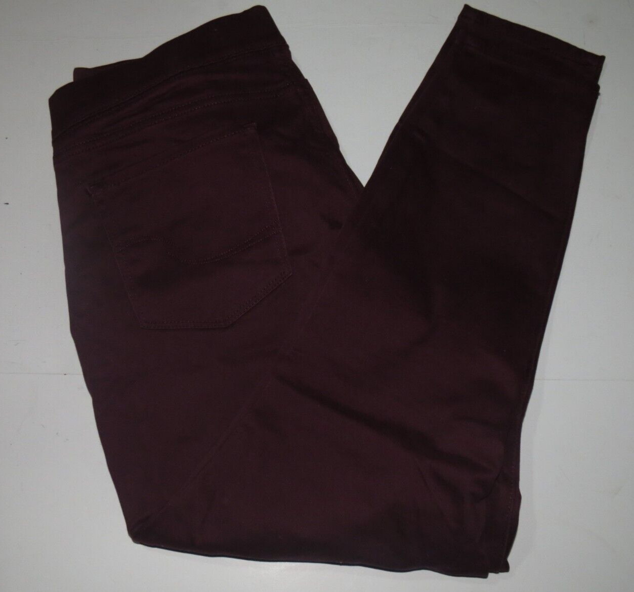 c11 Lee Slim Sculpting Jeans Plum Skinny Leg Pull On Stretch Size 18W 34 x 30