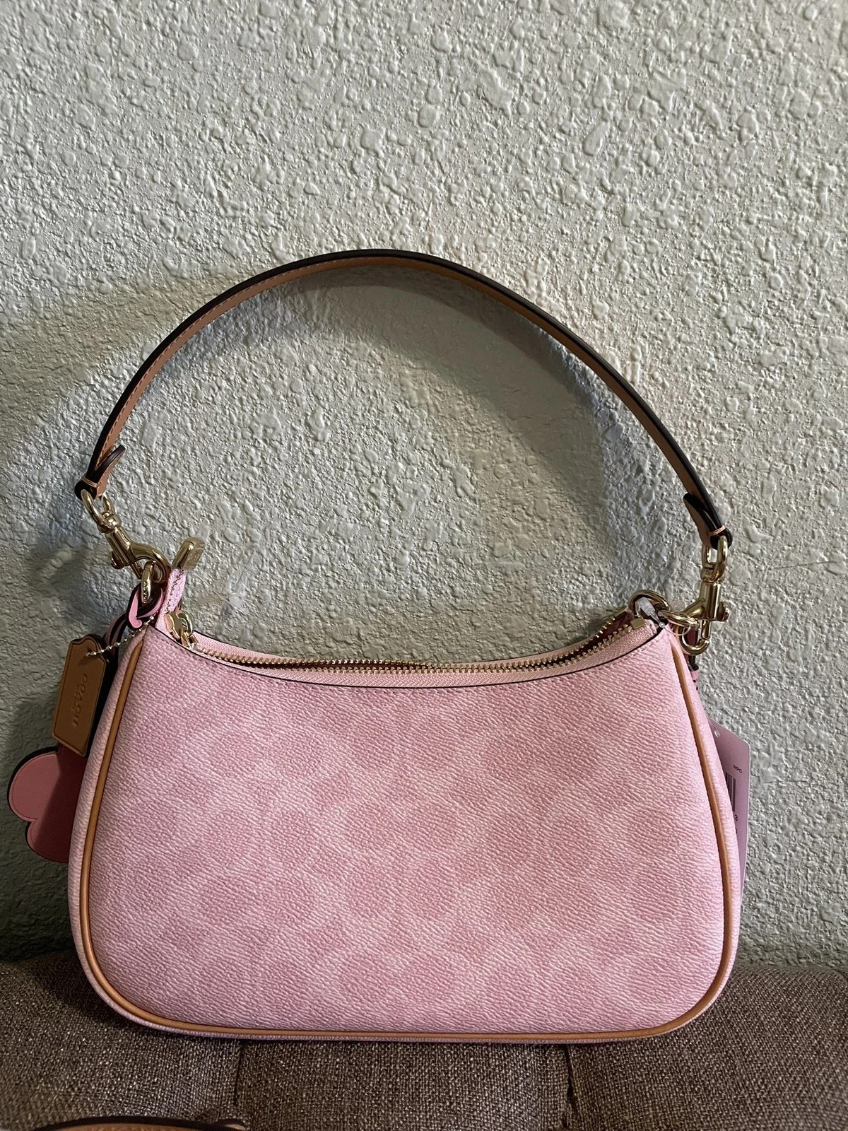 Coach CBM32 Peanuts Teri Shoulder Bag Lucy Refined Pebble Leather