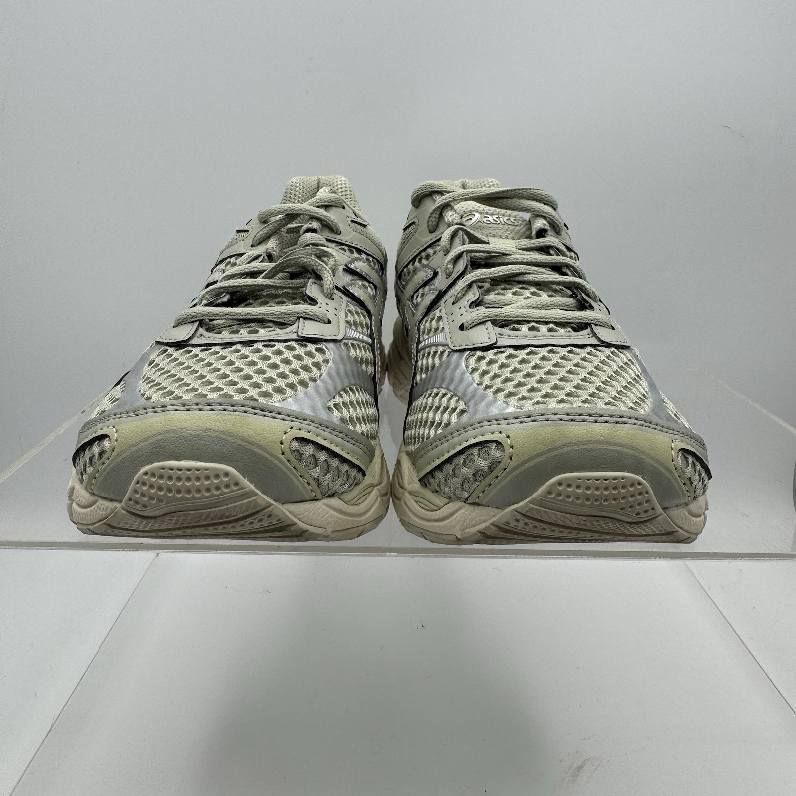 ASICS GEL-CUMULUS 16 Runner-Leaf Green/Black 1203A733-300 Men’s 7.5 / Women’s 9