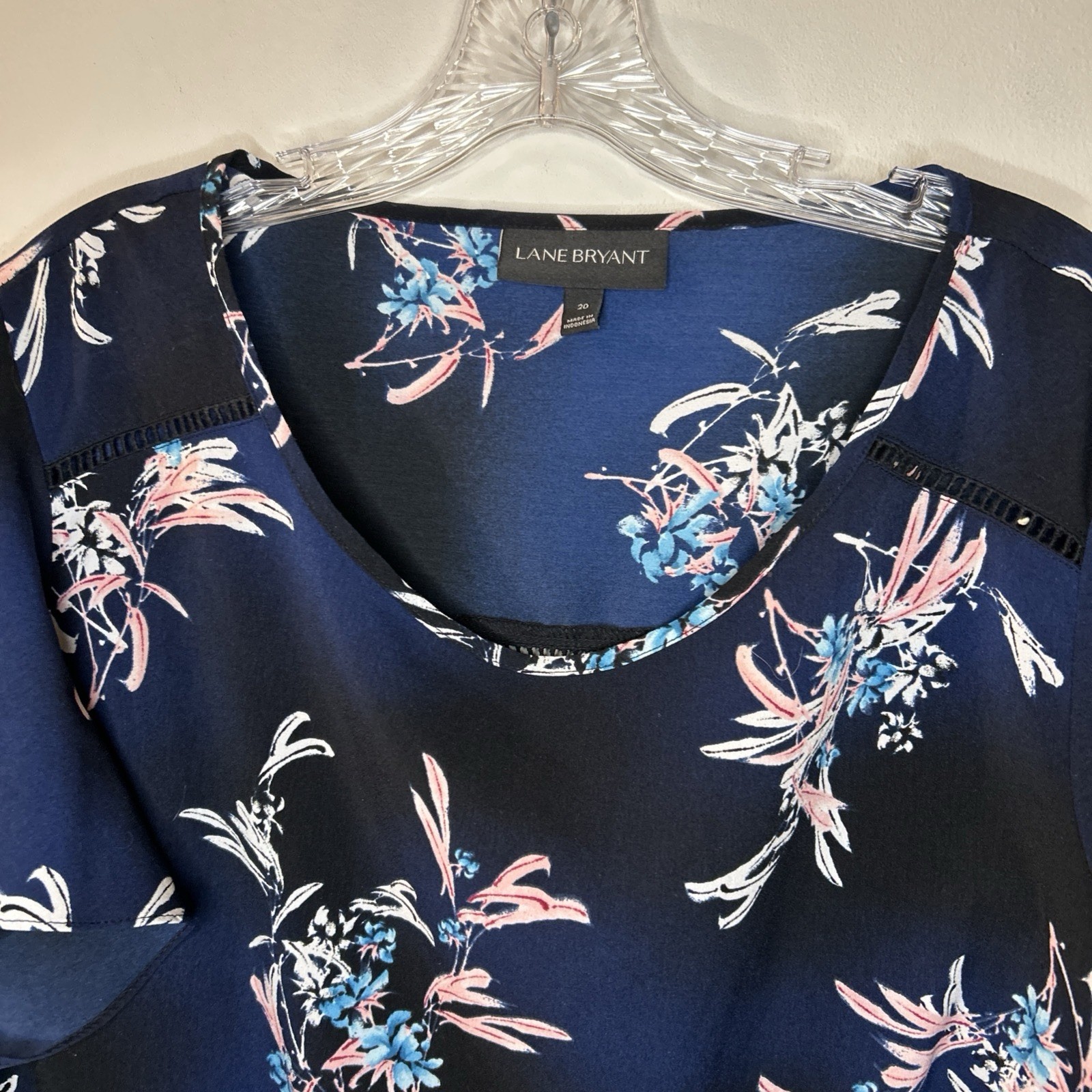 Lane Bryant top size 20 Womens Short Sleeve Blue Floral