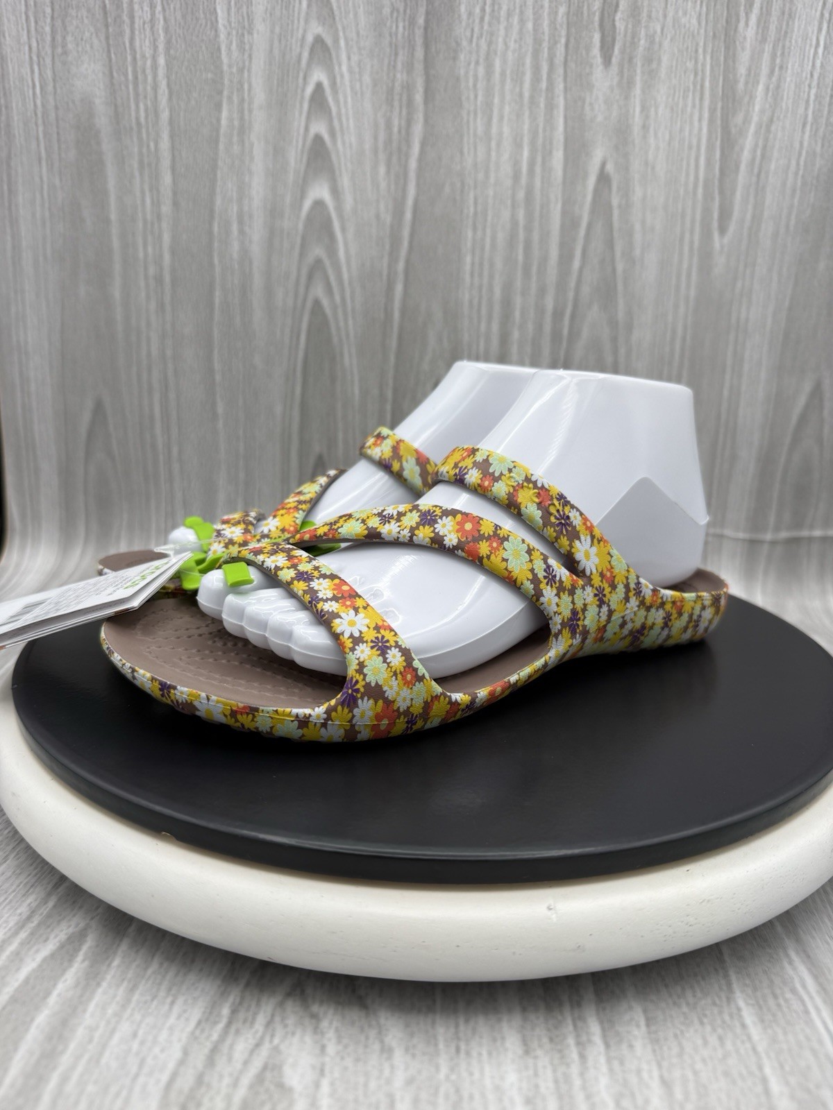 CROCS Kadee ll Retro Floral Womens Size 7 Strappy Comfort Sandals Slip On Shoes