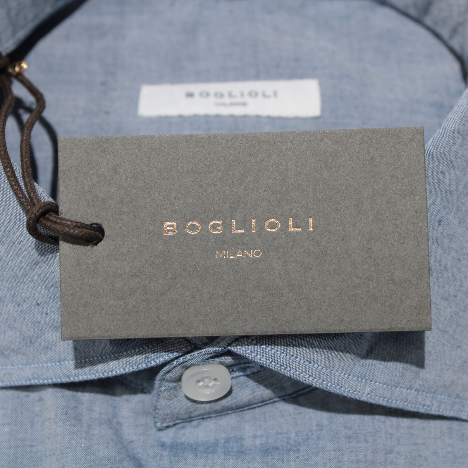Boglioli NWT Casual Button Down Shirt Size 17 43 In Solid Blue Light Chambray
