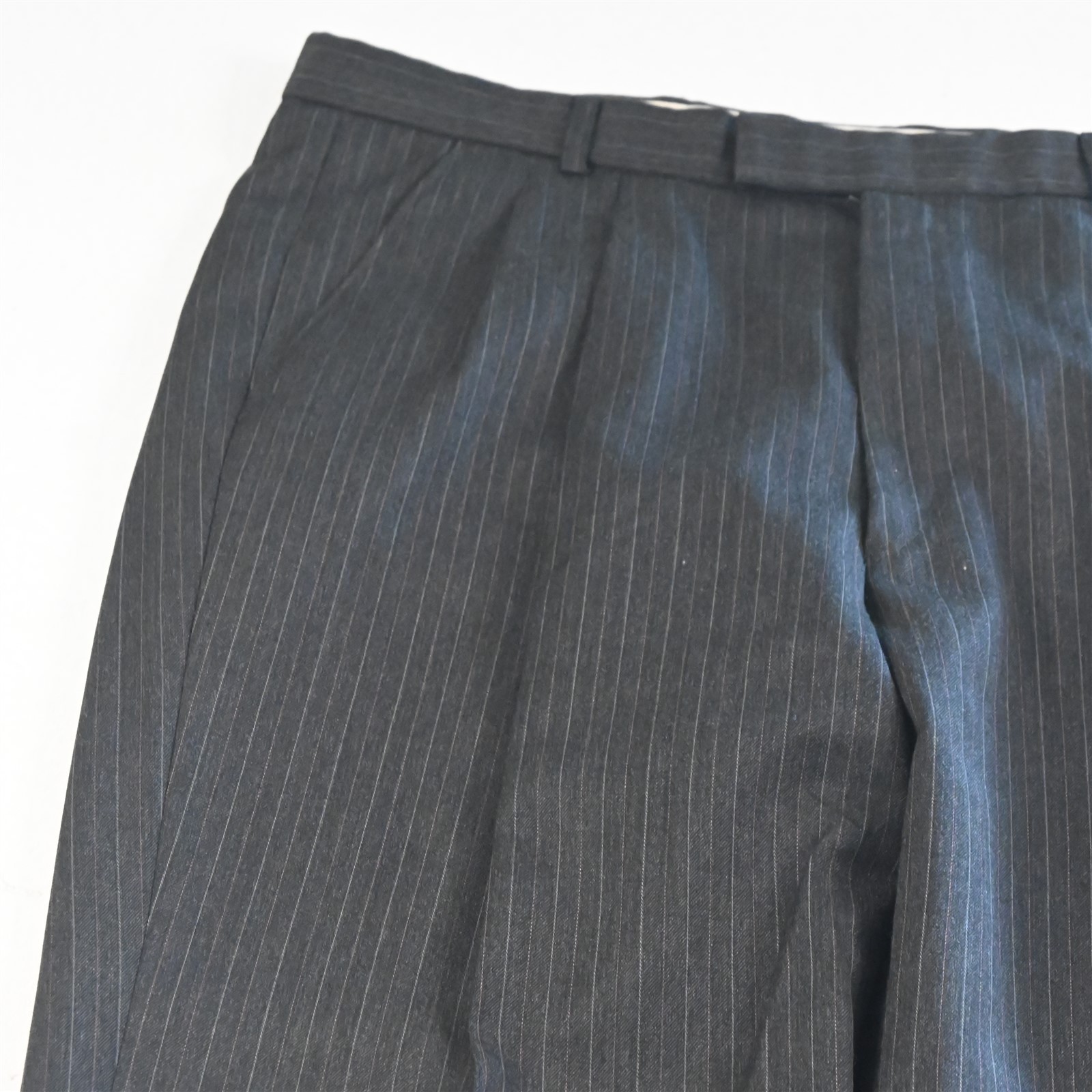 Alexandre 40S 33×30 Gray Striped Super Fine Trevira Mens Jacket Pants Suit
