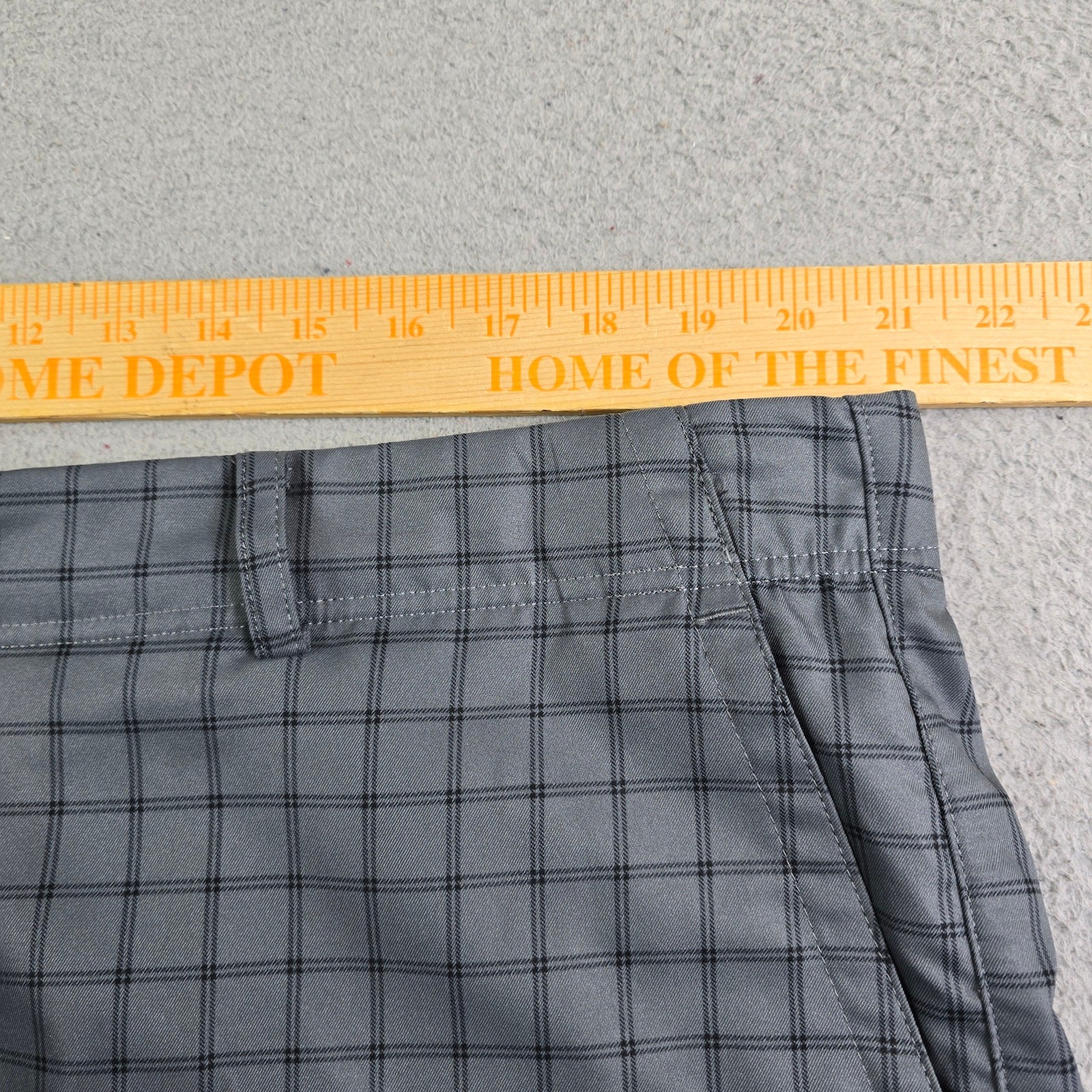 Nike Dri-Fit Golf Shorts Men’s 42 Gray Striped Casual Elastic Waist Comfort
