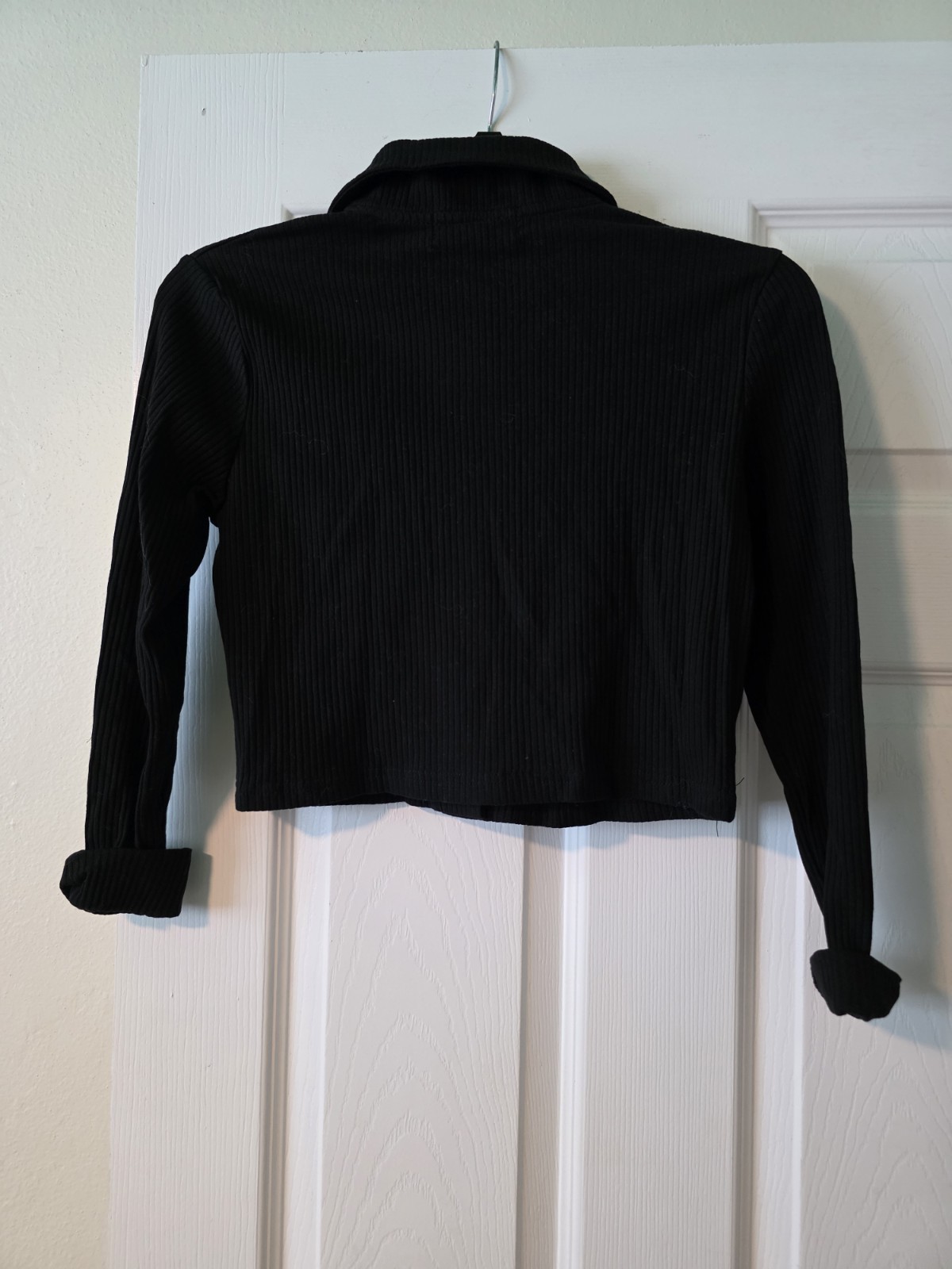 Cider Black Ribbed Crop Top Size S