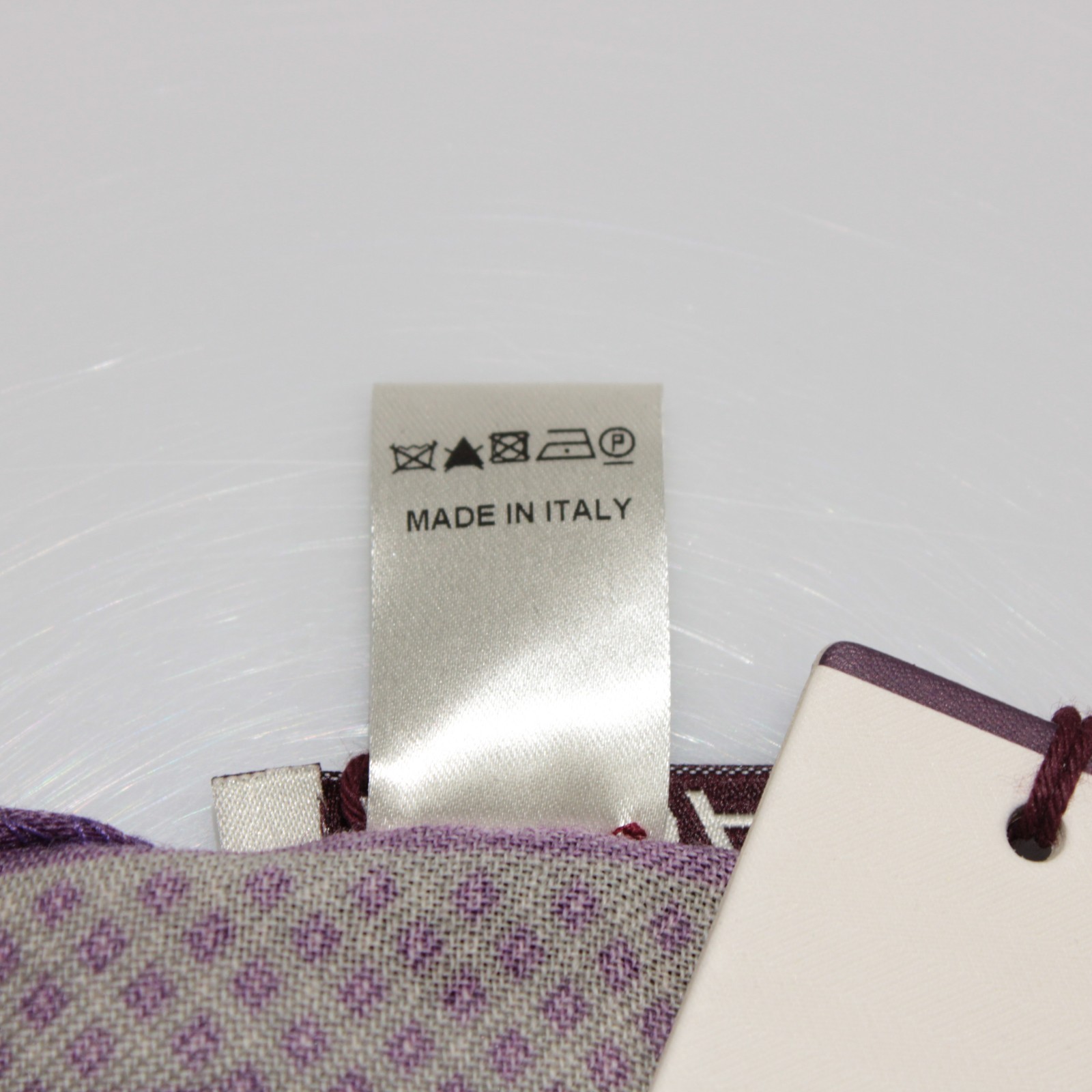 Roda NWT Wool Pocket Square In Beige w/ Purple & Pink Geometric Made in Italy