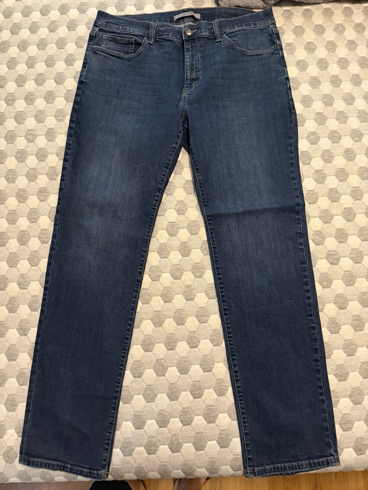 JOE’S Men’s Blue Medium Wash Denim Straight Jeans 5-Pocket