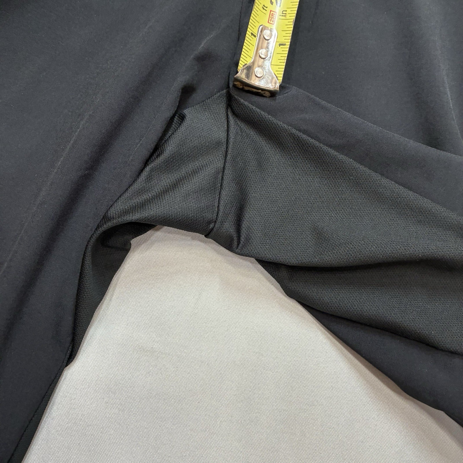 Nike Tiger Woods Adaptive Fit Golf Pants Mens 34×32 (34×30) Black Stretch Vented